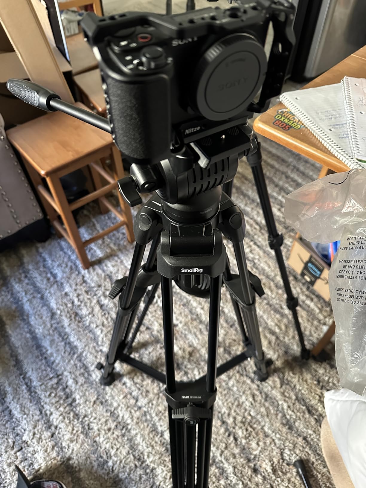 SMALLRIG 73''/185cm Carbon Fiber Heavy Duty Video Tripod, Max Load 10kg (22lbs), Fluid Head with +85° to -78 Tilt Range, Compact Camera Tripod Weight 2.7kg(6lbs), Folded Height 87cm, AD-14 customer photo 1