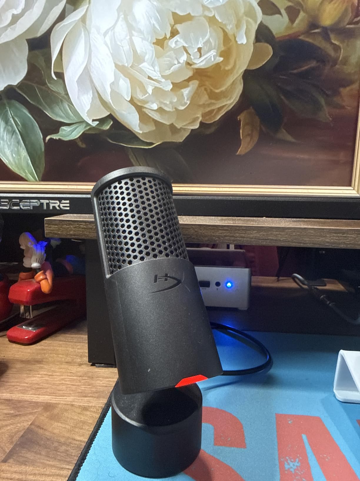 HyperX SoloCast 2 – Gaming USB Condenser Mic for PC, USB-C to USB-A, Built-in Pop Filter, Internal Shock Mount, Plug and Play, 24-bit / 96kHz, Compact Tiltable Stand – Black customer photo 2