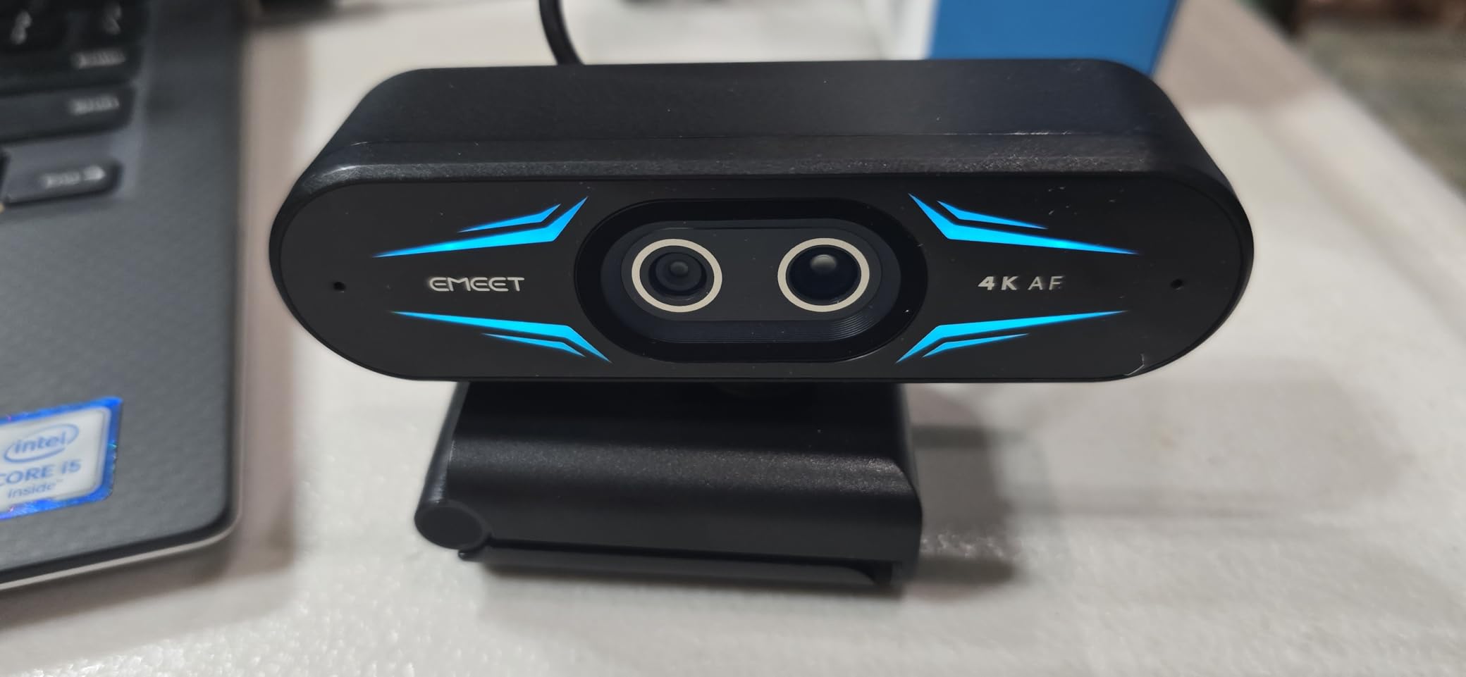 EMEET C60E Dual-Camera 4K Webcam for Streaming, Wide-Angle & Telephoto, Hybrid Zoom, RGB Lighting customer photo 1