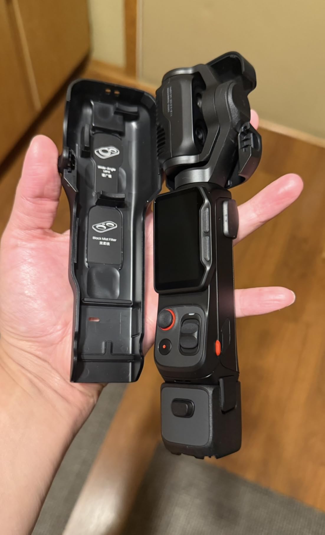 Insta360 Luna Ultra Creator Bundle - 8K Vlogging Camera with Dual Leica Lenses, 12x Zoom, 1