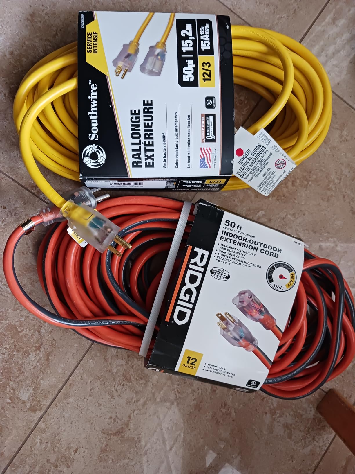 Southwire Outdoor Extension Cord – Durable Vinyl Jacket for For Farm, Ranch & Workshop - Lighted End With Reinforced Blades - SJTW, Yellow - 12 Gauge, 3 Prong - 100 Feet customer photo 1