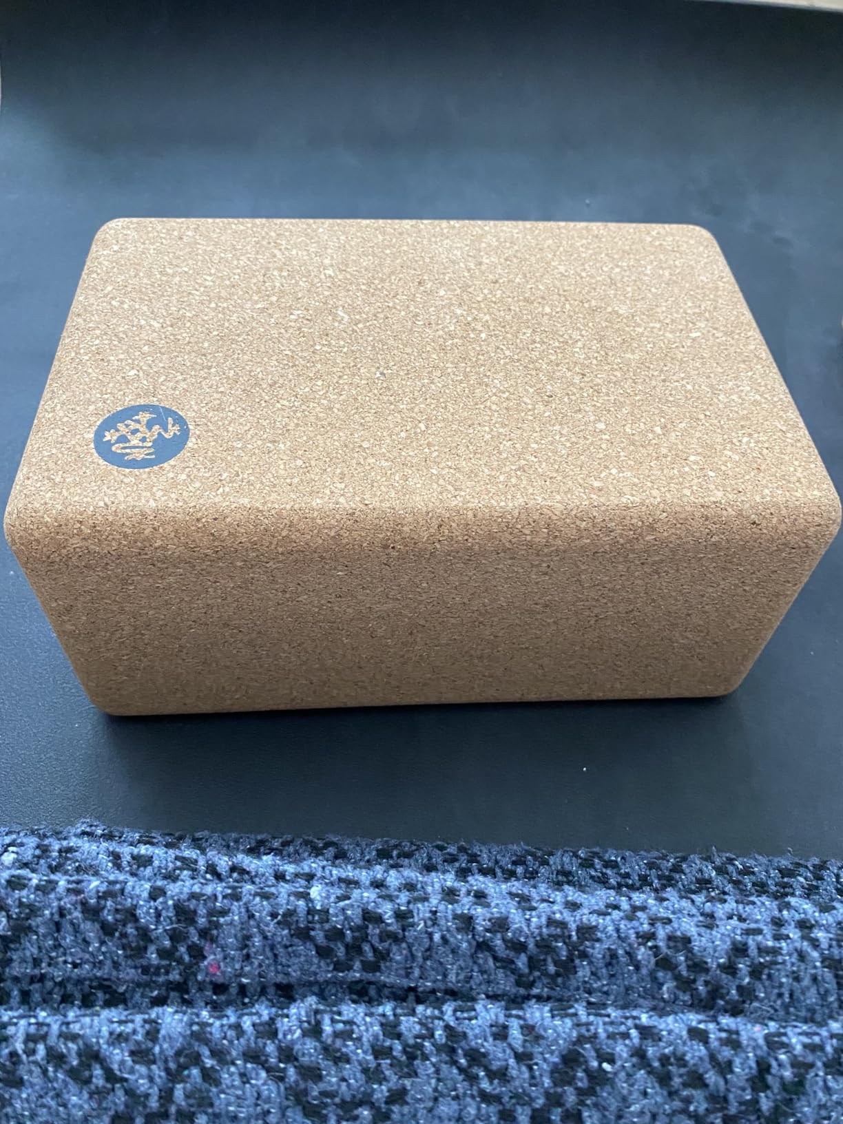 Manduka Yoga Block - Fine-Grain Block, Yoga Equipment, Home Gym Accessory, Pilates Tool, Lightweight for Travel, Extra Firm Workout Accessory with Comfortable Edges customer photo 1