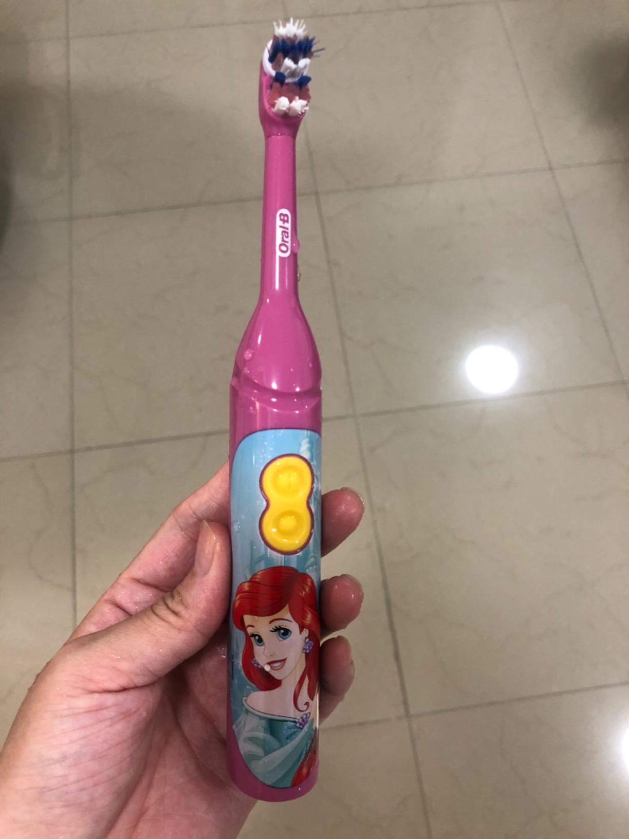 Oral-B Pro-Health Stages Disney Princess Battery Power Kids Electric Toothbrush (Packaging May Vary) customer photo 2
