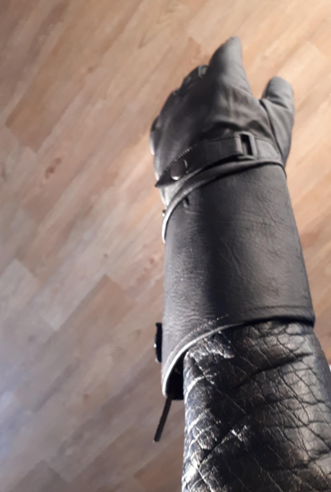 Milwaukee Leather Men's Gauntlet Motorcycle Hand Gloves-Black Leather Long Cuff Snap Closure Thermal Lined-SH264 customer photo 1