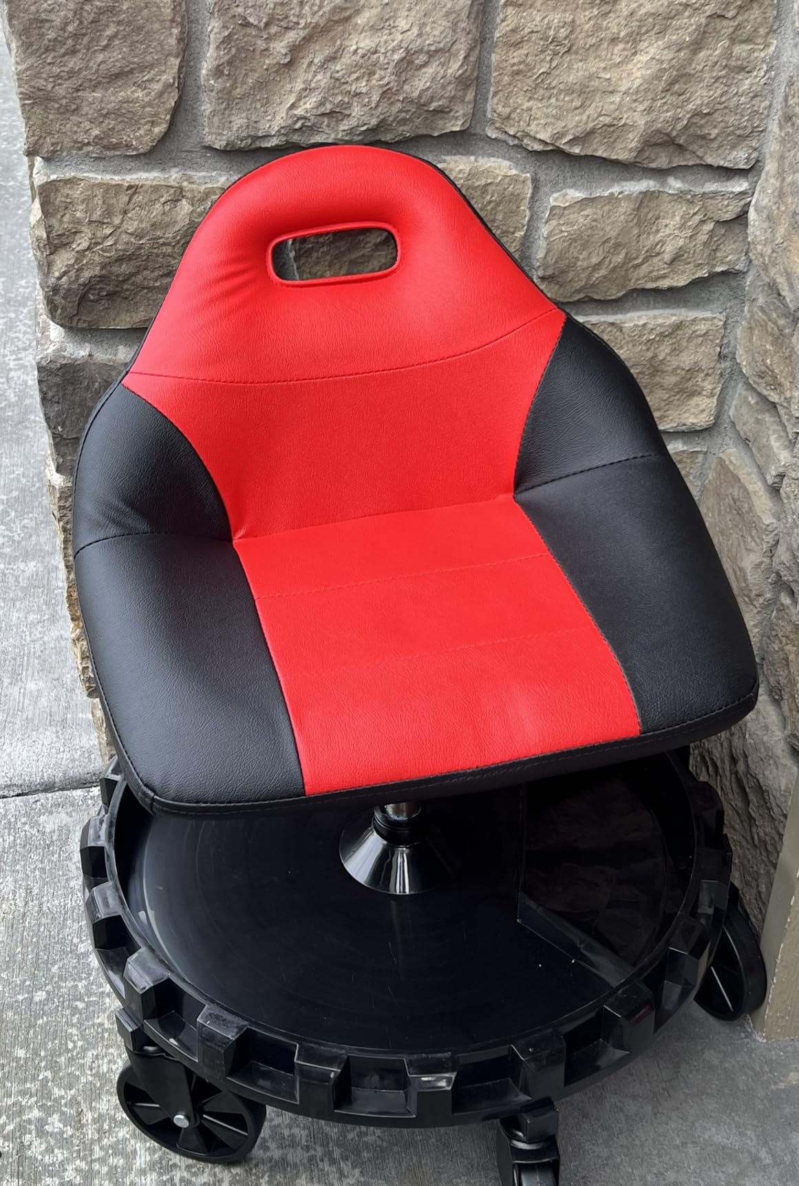 Traxion 2-700 ProGear Mobile Rolling Gear Seat W/Equipment Tray and Five All-Terrain 5