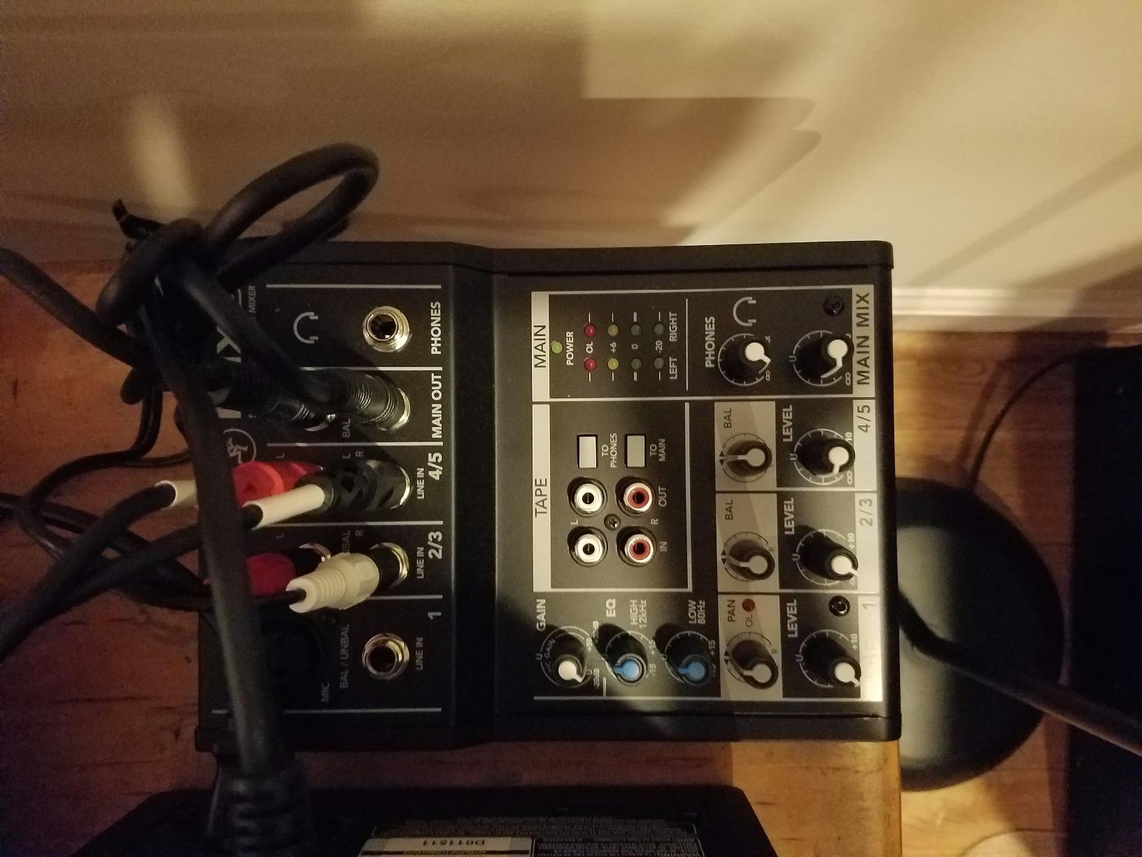 Mackie Mix5 5-Channel Compact Mixer, Black customer photo 2