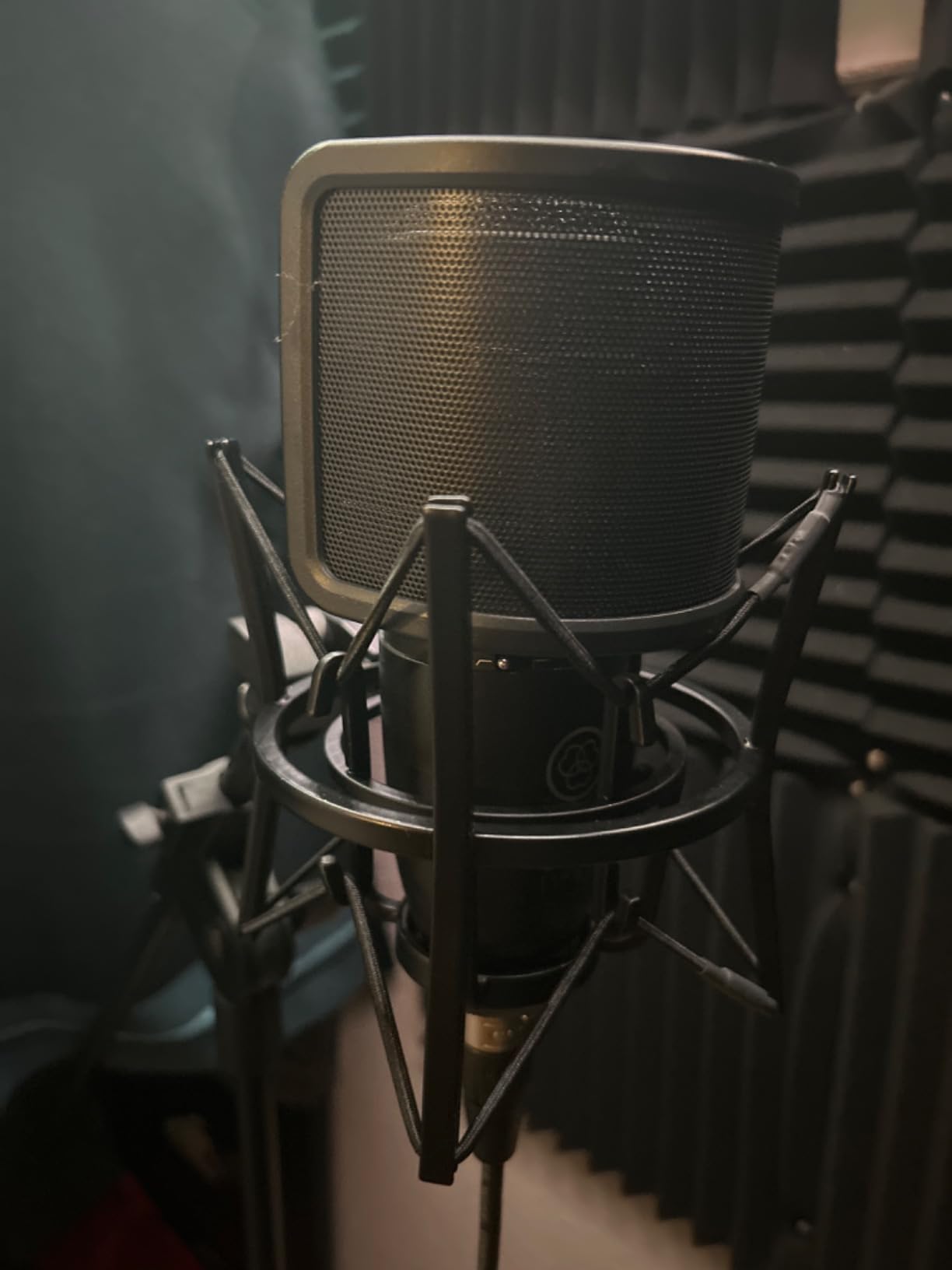 LyxPro MKS1-B Condenser Microphone Shock Mount, Anti-Vibration, Black customer photo 2
