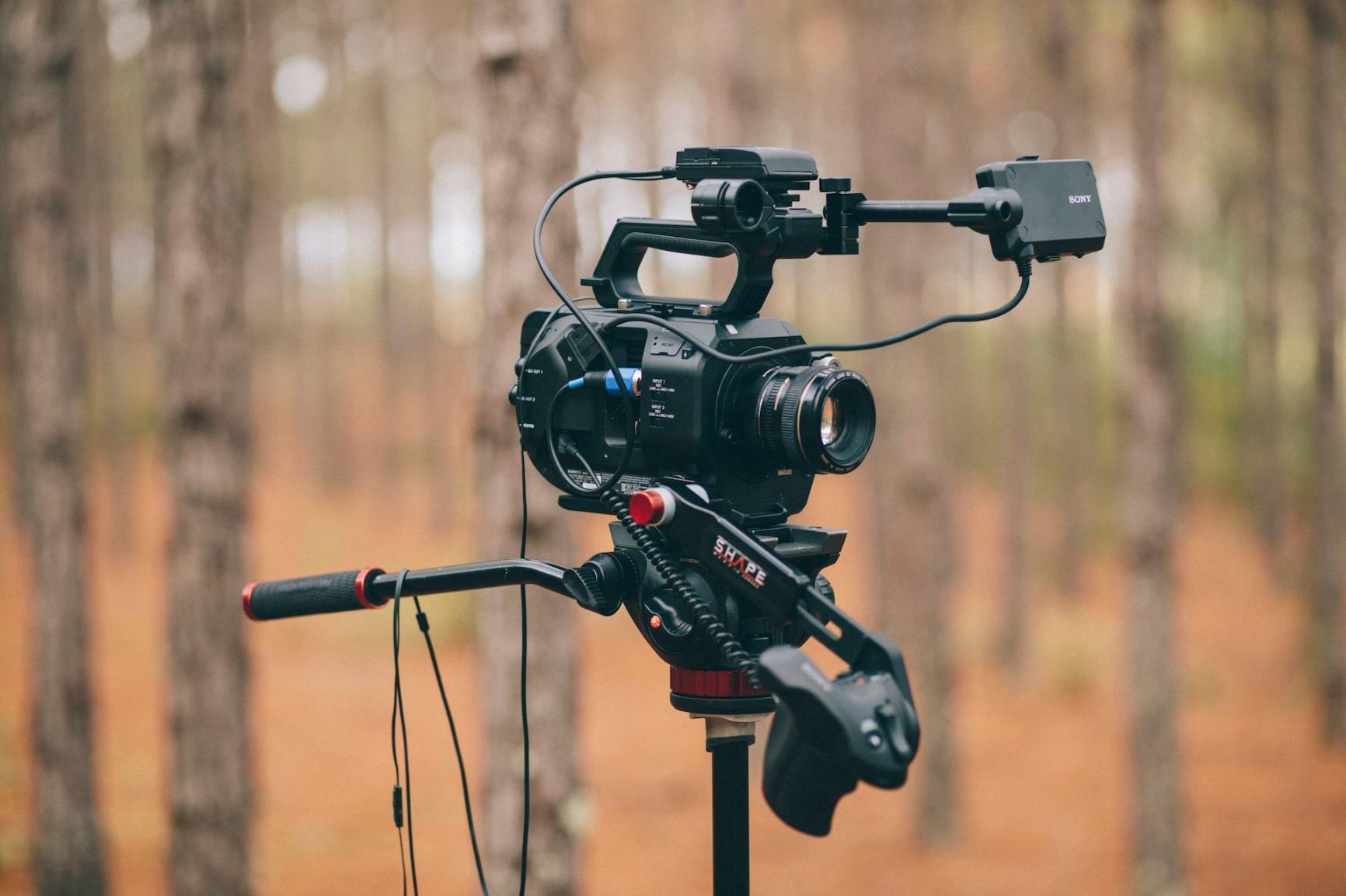 Sony PXW-FS7 XDCAM Super 35 Camera System Professional Camcorder, Black (PXWFS7),1080p customer photo 1