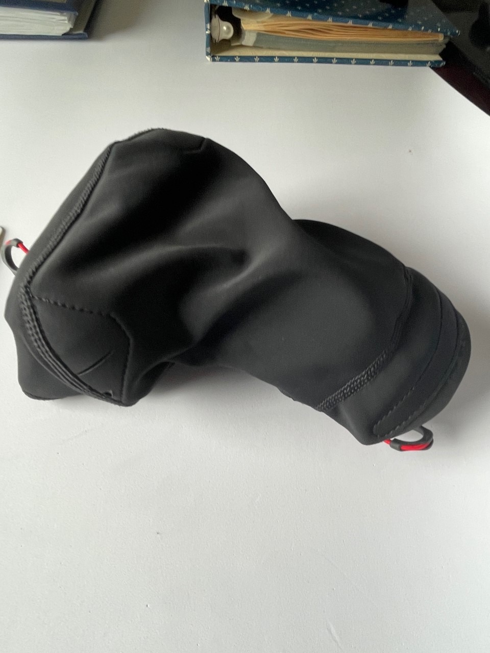 Peak Design Shell Camera Rain Cover, Medium, Weatherproof Rain Cover for DSLR Camera, Stretchy Neoprene Fabric, Waterproof Membrane, Works with Capture Clip and Peak Design Straps, Protects from Dust customer photo 1