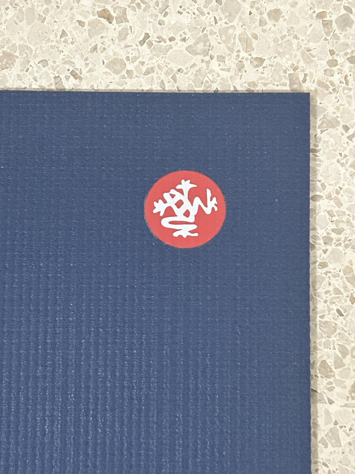 Manduka PRO Yoga Mat - 6mm | Lifetime Durability | Hygienic Construction | Premium Studio Quality | Teacher Approved customer photo 1