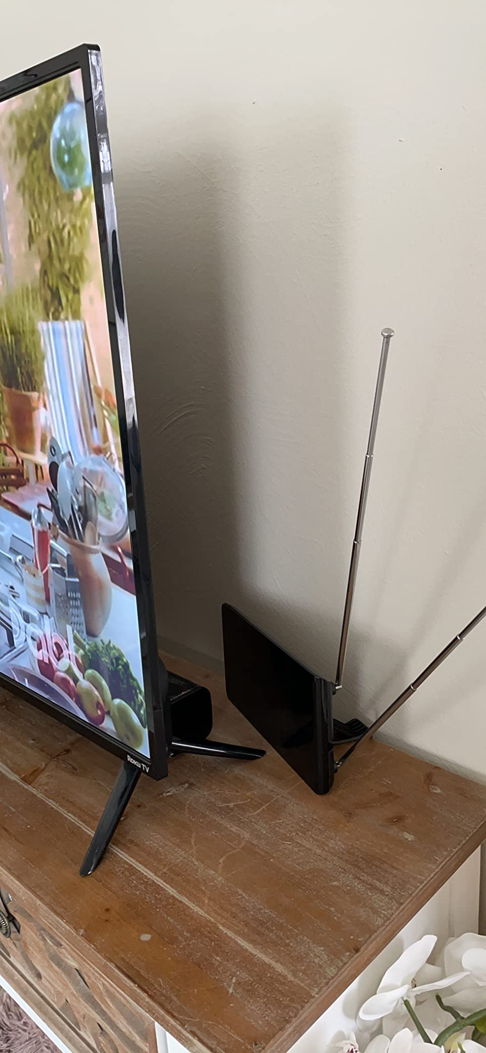 GE Flat Panel Indoor HD Digital TV Antenna, Long Range Smart TV Antenna customer photo 2