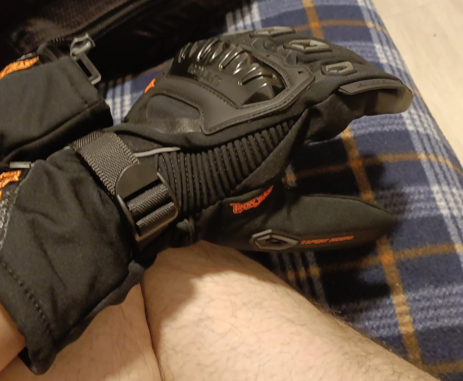 IRON JIA'S Winter Motorcycle Gloves for Men and Women, CE Level 1 KP customer photo 1