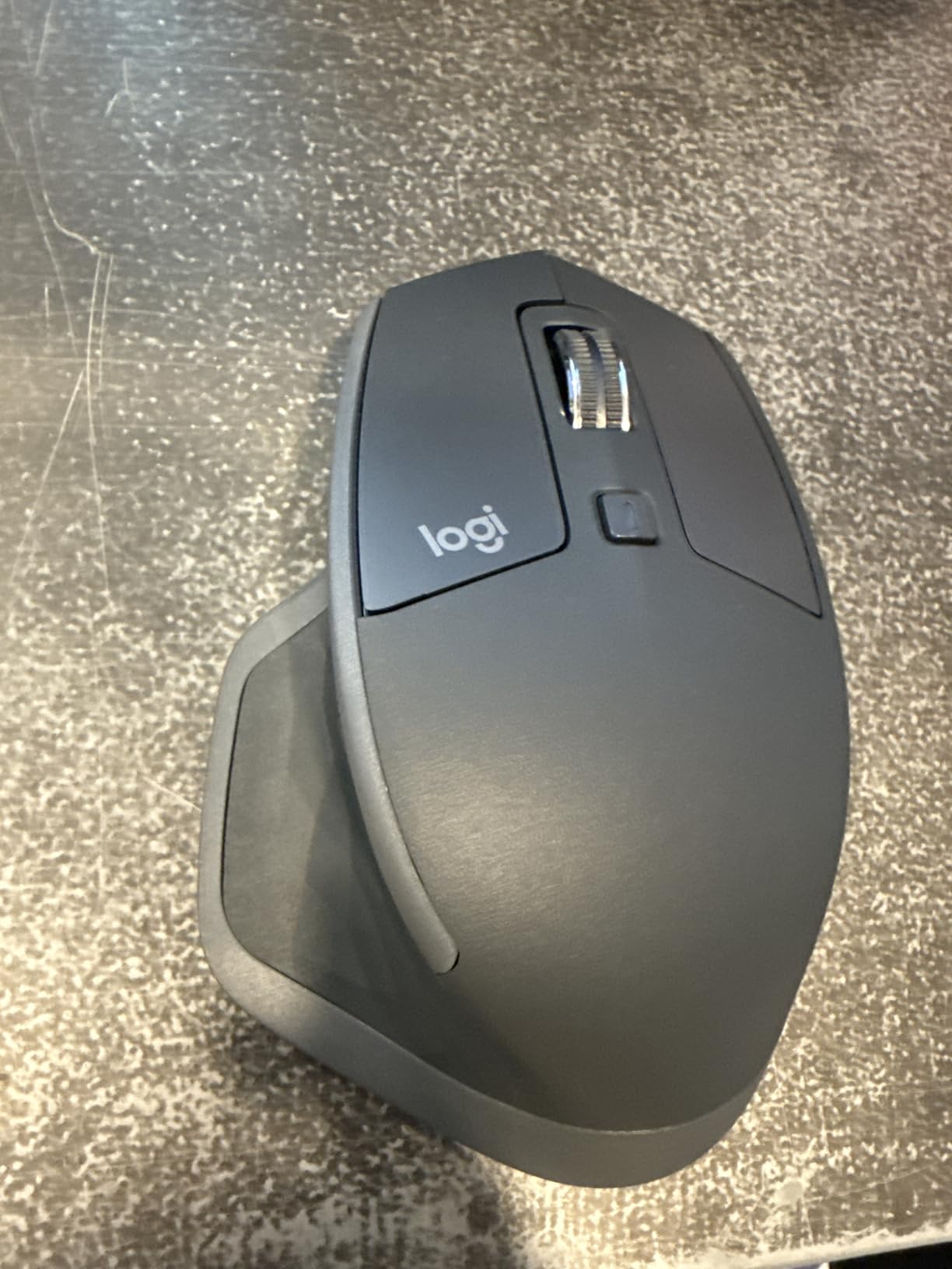 Logitech MX Master 2S Bluetooth Edition Wireless Mouse, Multi-Surface, Hyper-Fast Scrolling, Ergonomic, Rechargeable, Connects Up to 3 Mac/PC Computers,Color-Graphite. customer photo 2