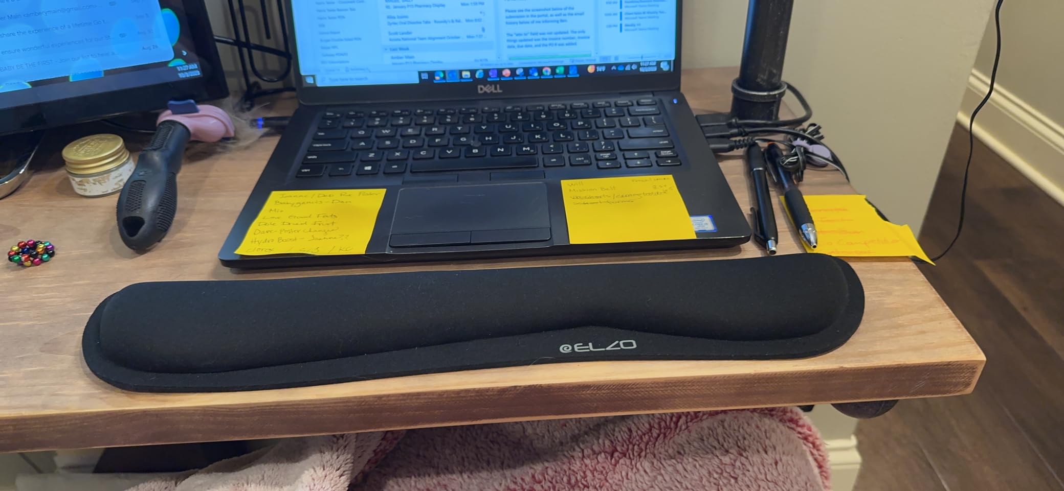 ELZO Keyboard Wrist Rest Pad Support with 65D High-Density Thicken Memory Foam Padding, Ergonomic Design Computer Rest Pad Desk Wrist Mat, Non-Slip Rubber Base Office Laptop customer photo 2