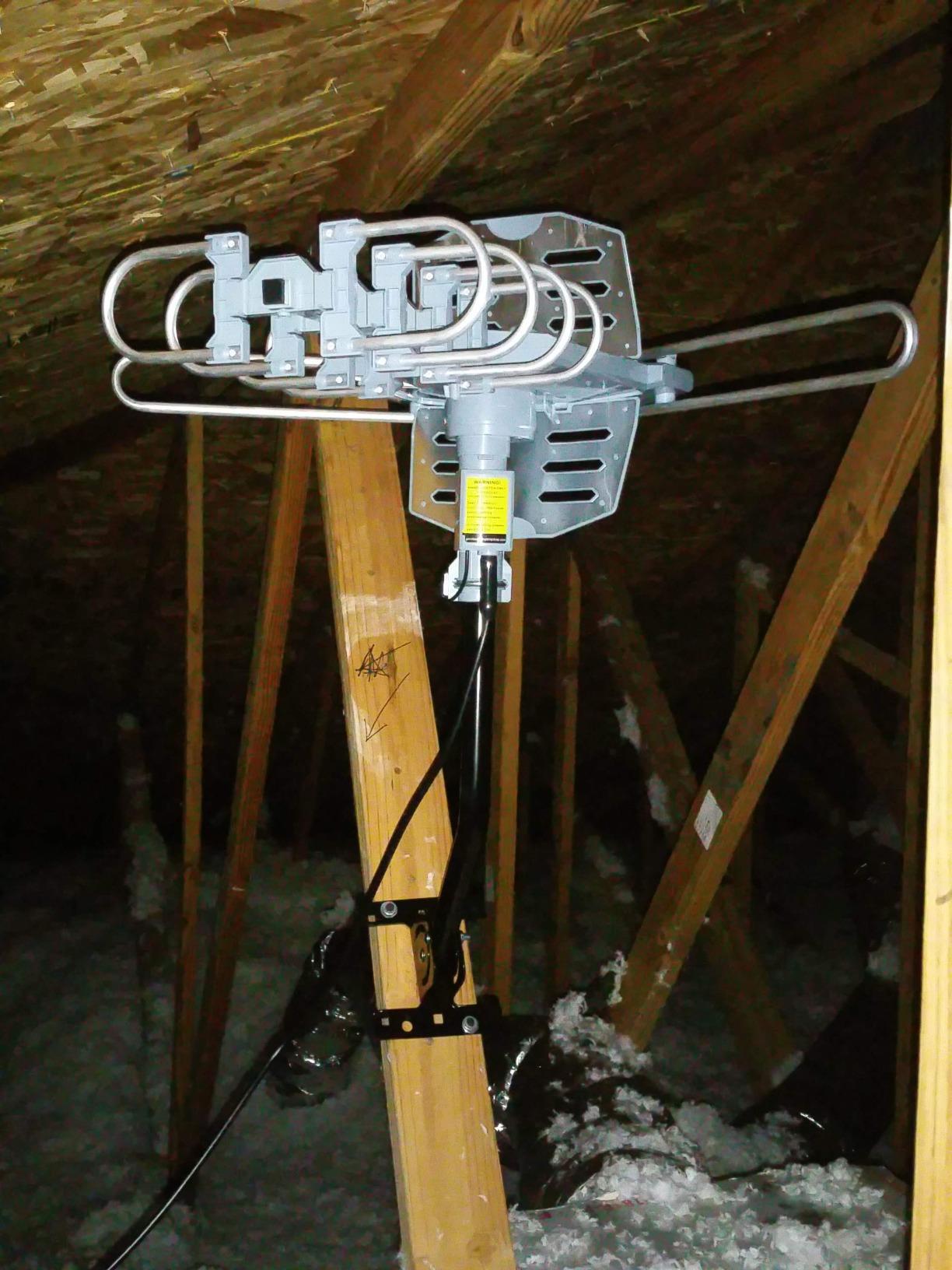 PBD Amplified Outdoor TV Antenna for Local Channels, 360° Remote Rotation customer photo 2