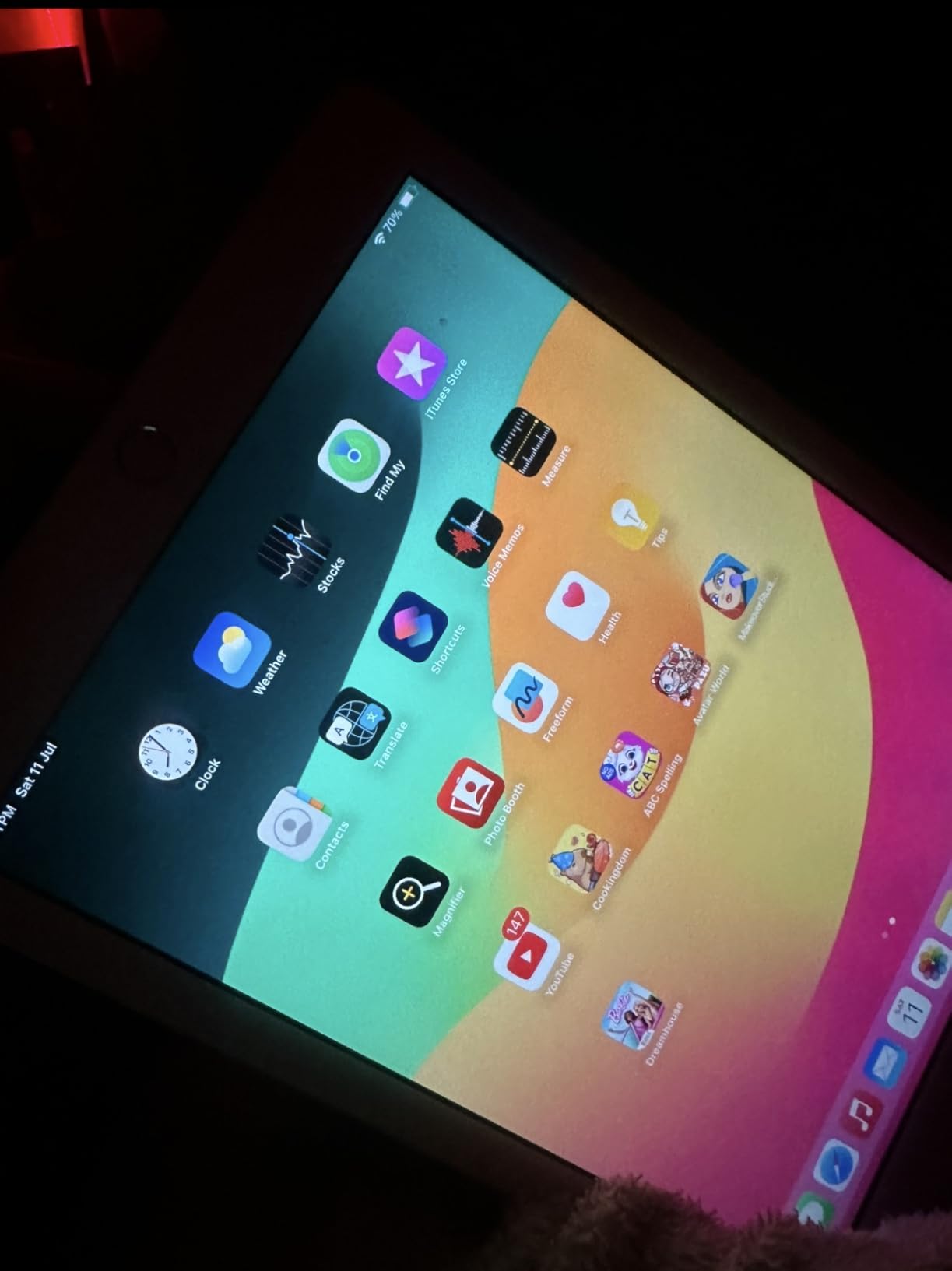 2018 Apple iPad (WiFi, 128GB) Space Gray (Renewed) customer photo 2