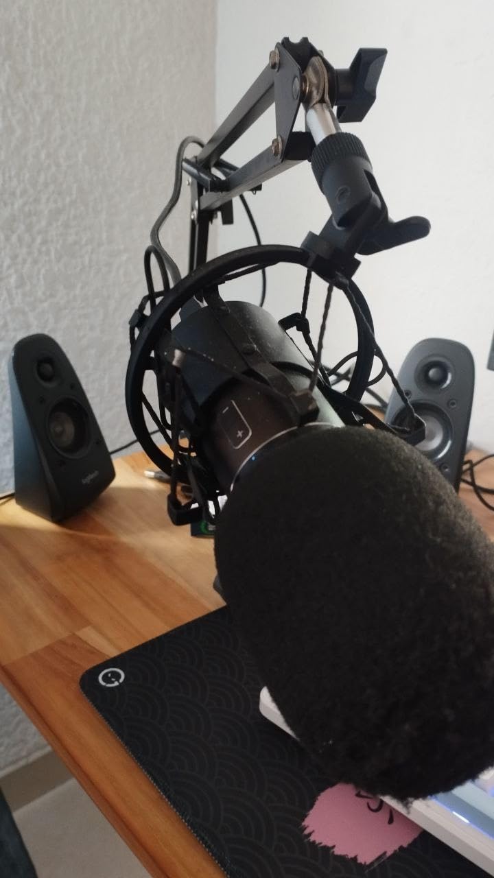 TONOR USB Podcast Microphone, Gaming PC Studio Streaming Mic Kit for Gamer, Recording Condenser Equipment Cardioid Microfono for Singing, YouTube, 200 cm/78inch Cable, with Adjustable Arm Stand, Q9 customer photo 1