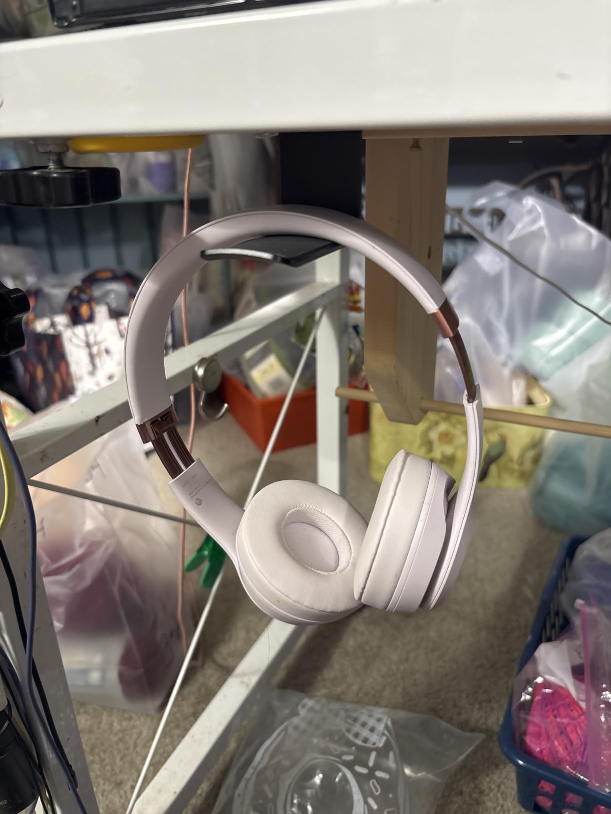 Aluminum Headphone Hanger, Under Desk Adhesive Mount, 10 lb Capacity customer photo 2
