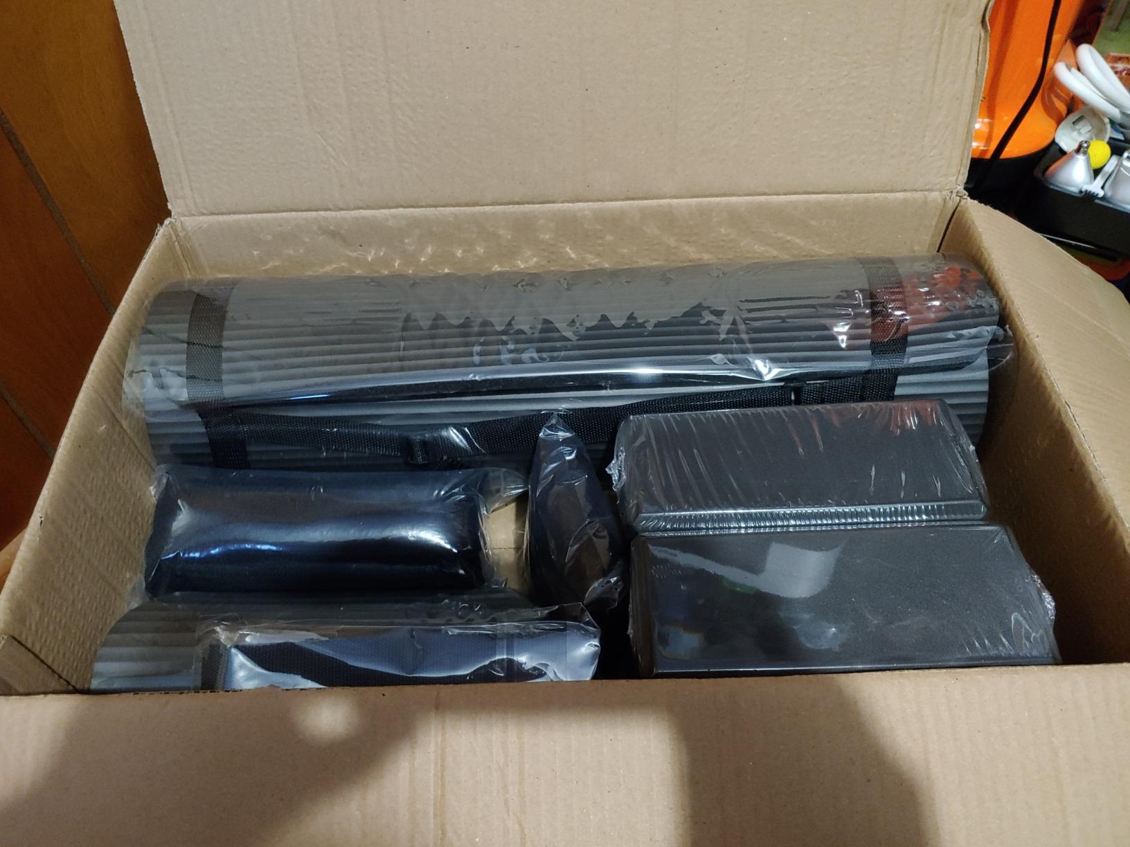 BalanceFrom 7-Piece Yoga Set with 71x24x0.5 Inches Extra Thick Mat and Carrying Sling – Includes 2 Blocks, Stretch Strap, 2 Towels, and Knee Pad for Home, Studio, and Gym Workouts customer photo 2