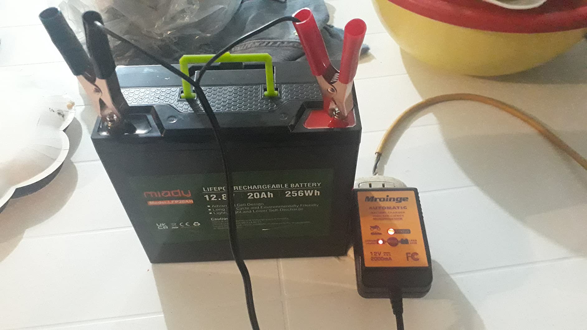 Mroinge MBC022, 12V 2A Lead Acid & Lithium(LiFePO4) Automatic Trickle Battery Charger Smart Battery Maintainer for Car Motorcycle Lawn Mower Boat ATV SLA AGM Gel Lithium(LiFePO4) and More Batteries customer photo 2