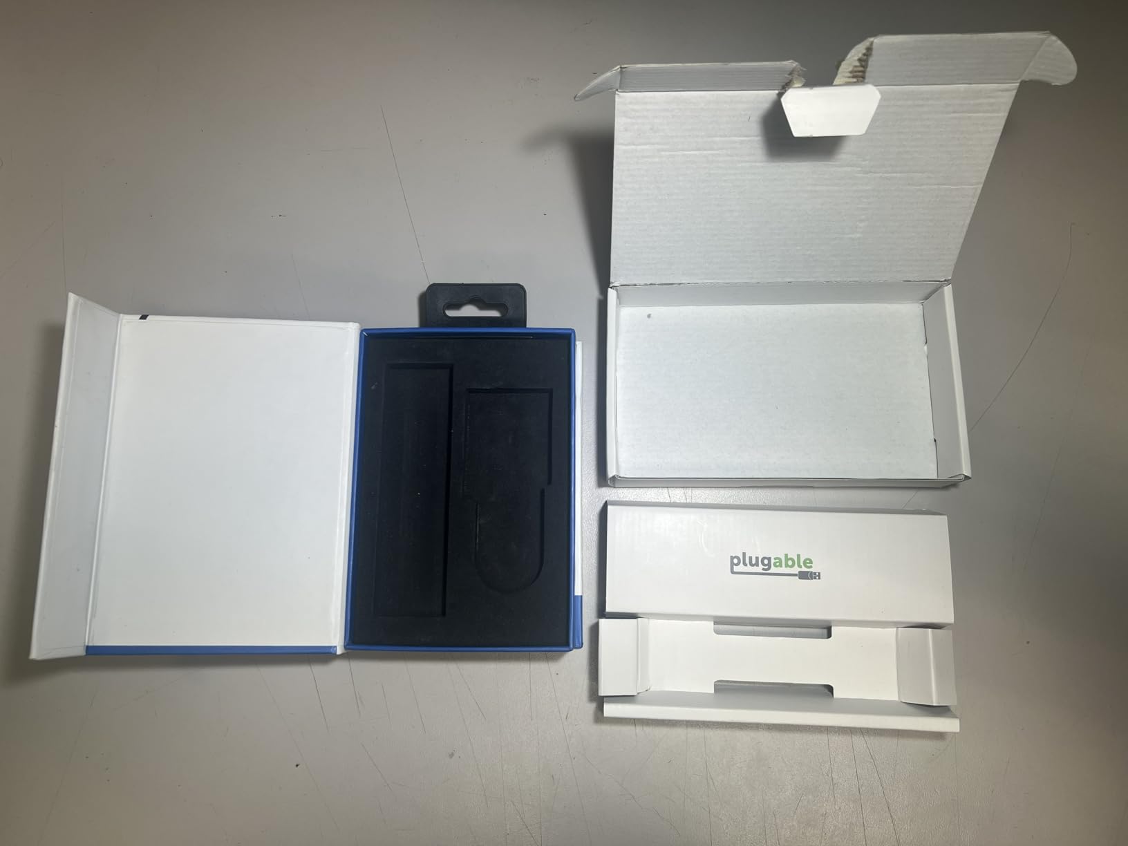 Plugable M.2 NVMe SSD Enclosure; Tool-Free & Driverless, USB 3 Type-C, Including Thunderbolt and USB4, at 10Gbps. for M.2 NVMe SSDs 2230 to 2280 PCIe Gen 3 and 4. USB Cables Included customer photo 2