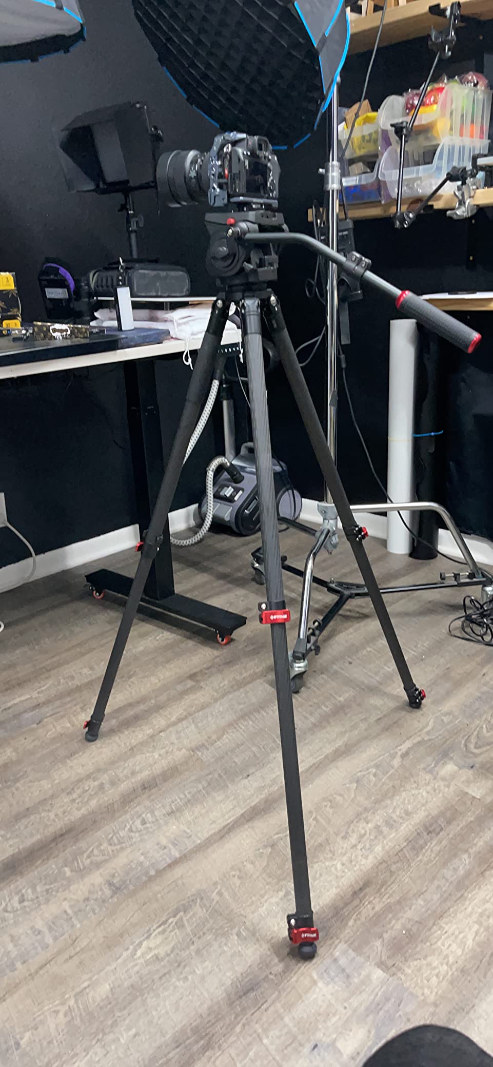 iFootage TC7 Carbon Fiber Video Tripod with FastBowl Quick Release 19.8lb | 61