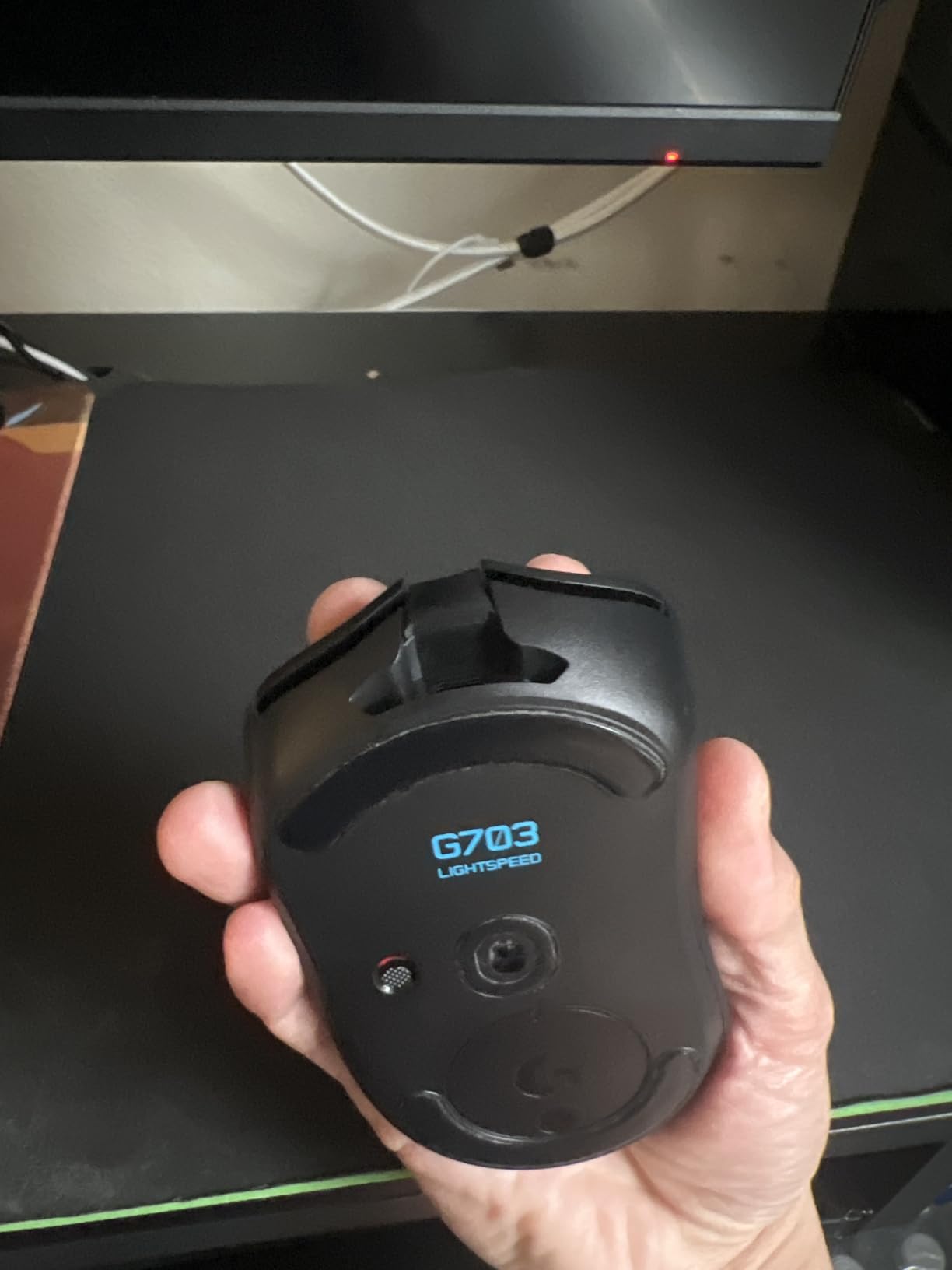 Logitech G703 Lightspeed Wireless Gaming Mouse - Black customer photo 2