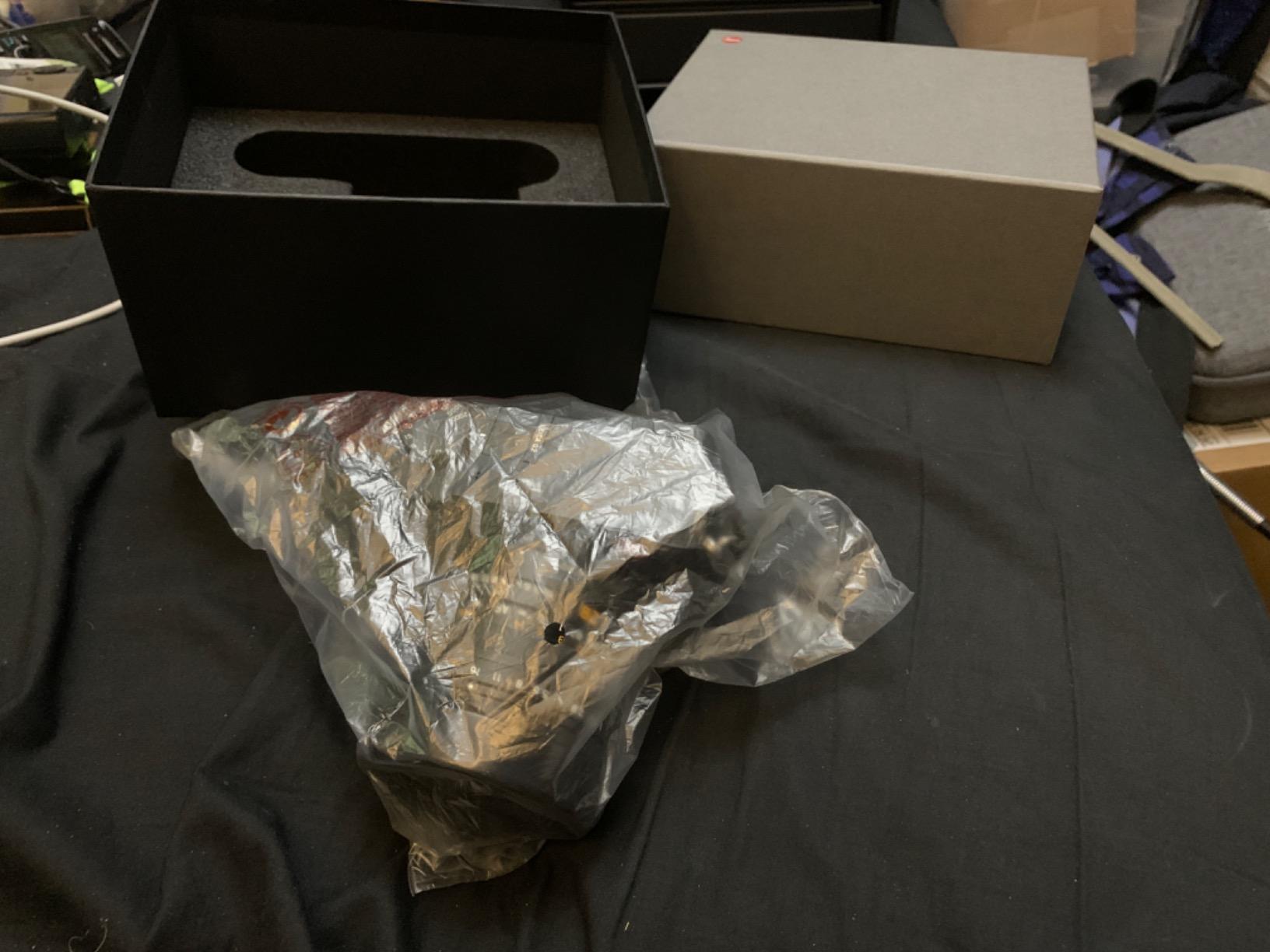 Leica Q2 Digital Camera (19050) customer photo 2