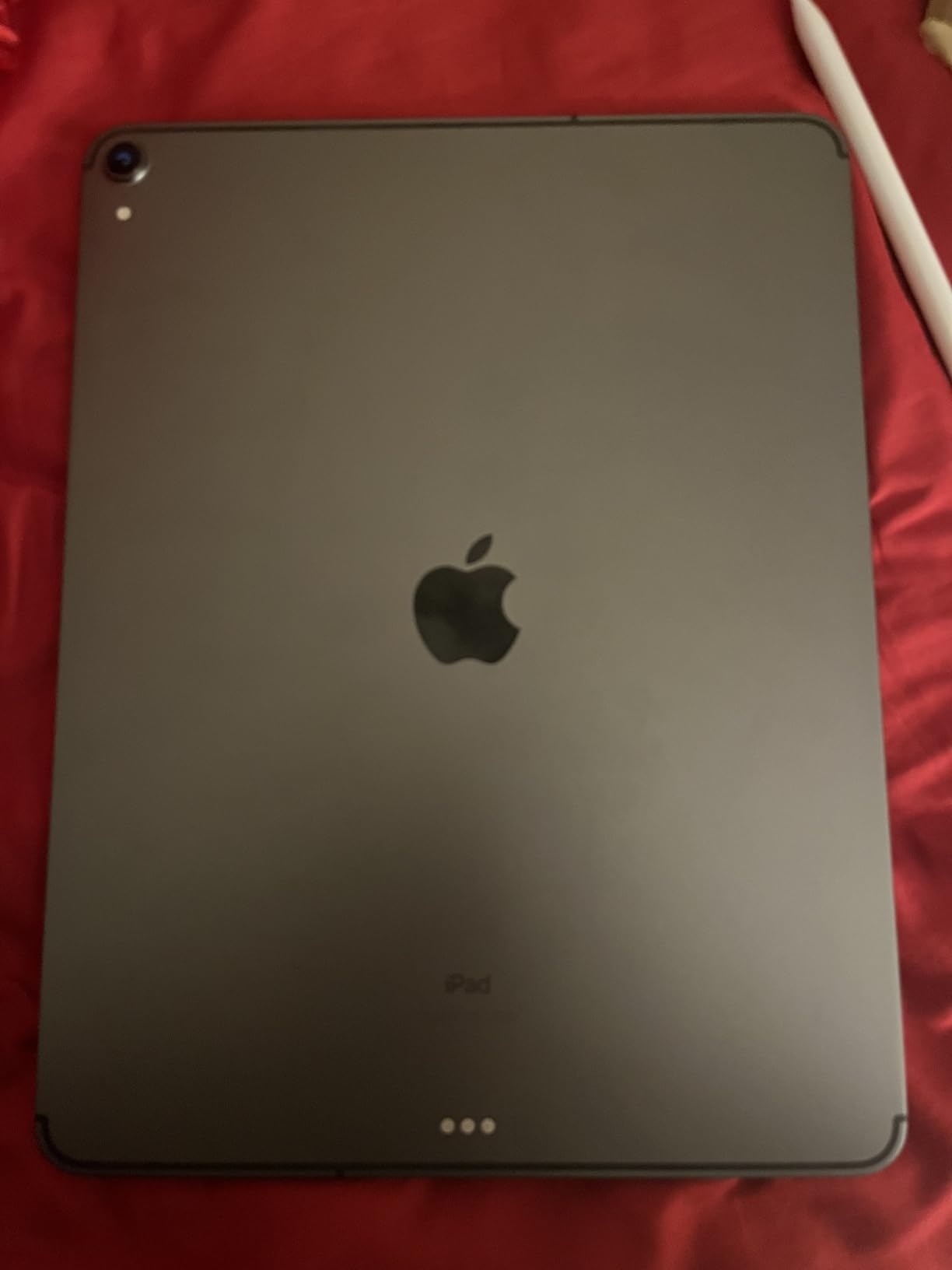 Apple 2018 iPad Pro 12.9-inch, Wi-Fi, 64GB - Space Gray (Renewed) customer photo 2