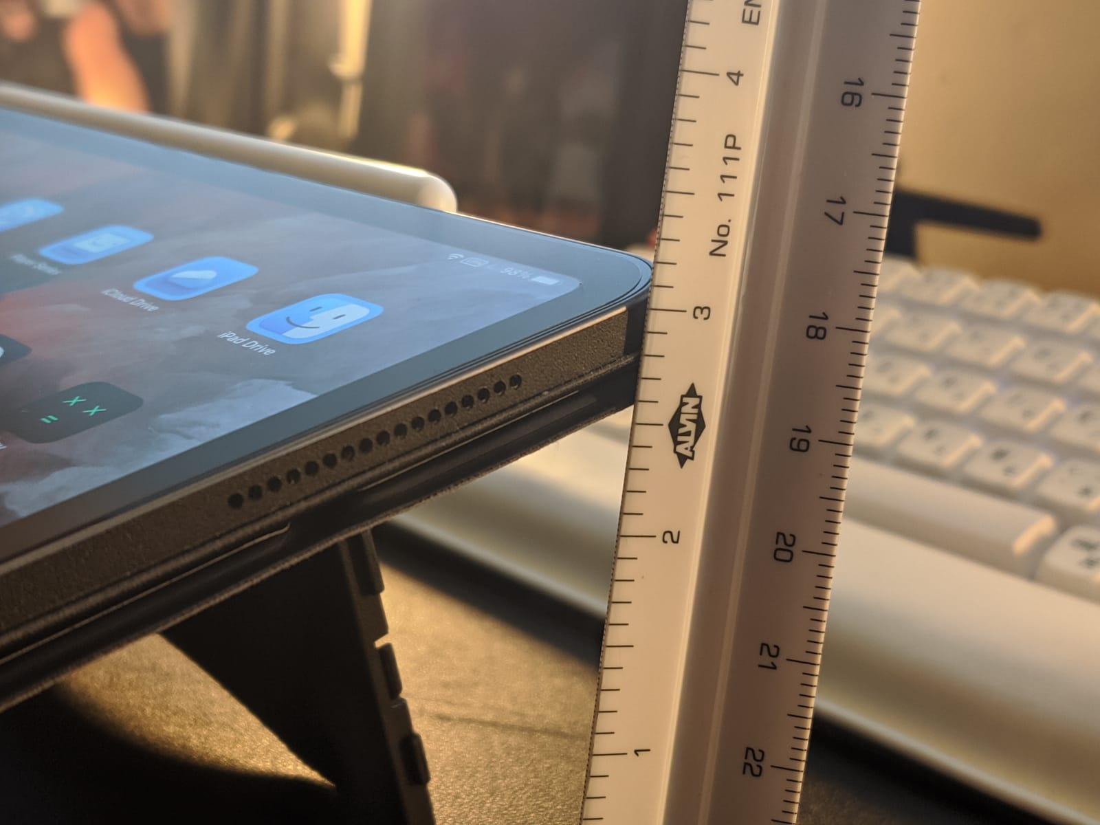 XPPen AC42 Graphics Tablet Stand - Laptop & Mobile Device Holder for XPPen Artist10 2nd, Artist12, Artist13.3 Pro, Artist13.3 Pro V2 - Suitable for 9