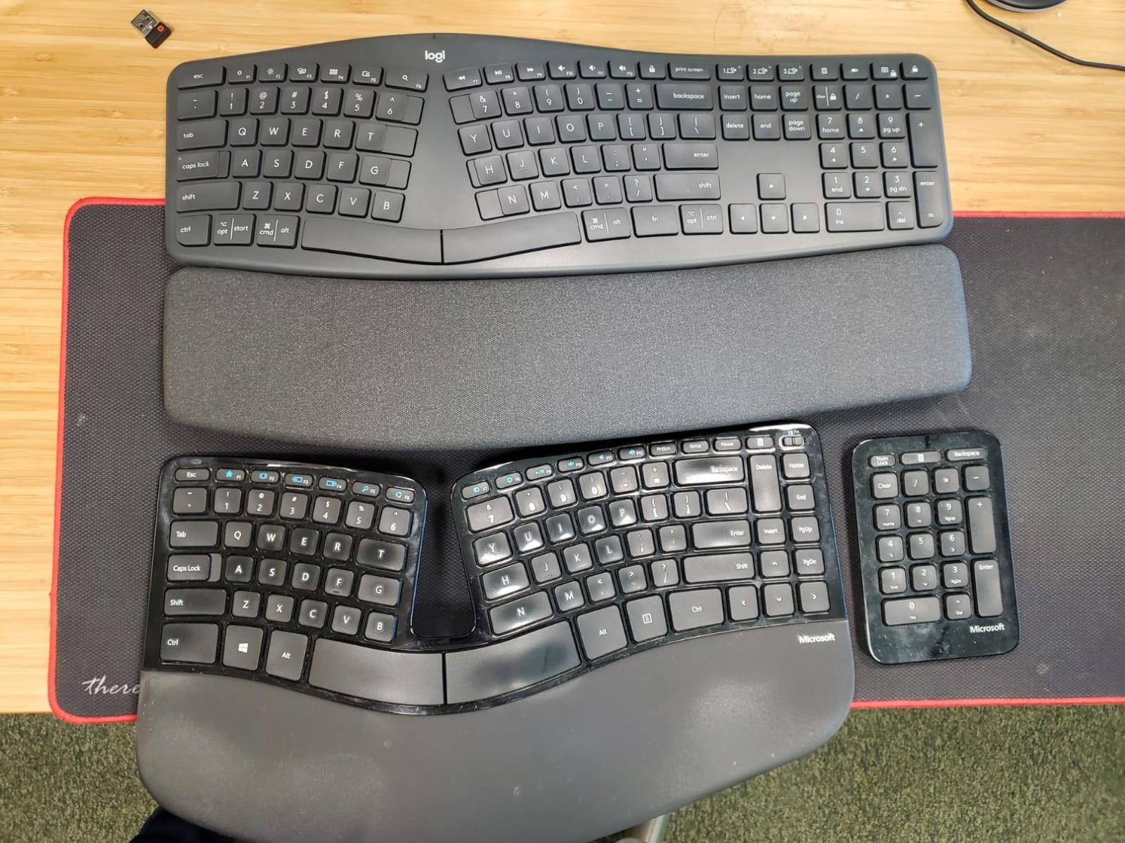 Logitech Ergo K860 Wireless Ergonomic Split Keyboard with Wrist Rest customer photo 1