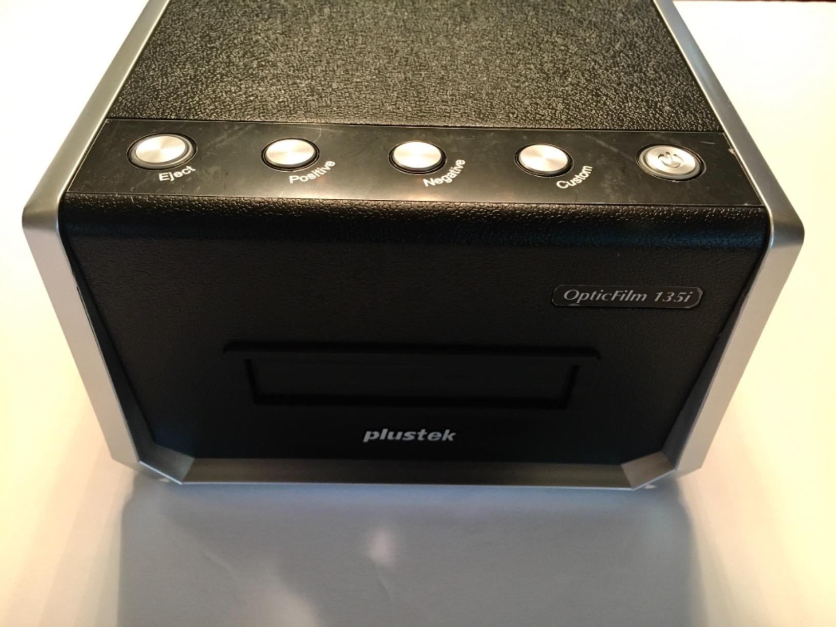 Plustek OpticFilm 135i - Automatic Film & Slide Scanner, Batch converts 35mm Slides & Film Negatives, Support 3rd Party Editing Software Export, Max. 7200 dpi customer photo 2