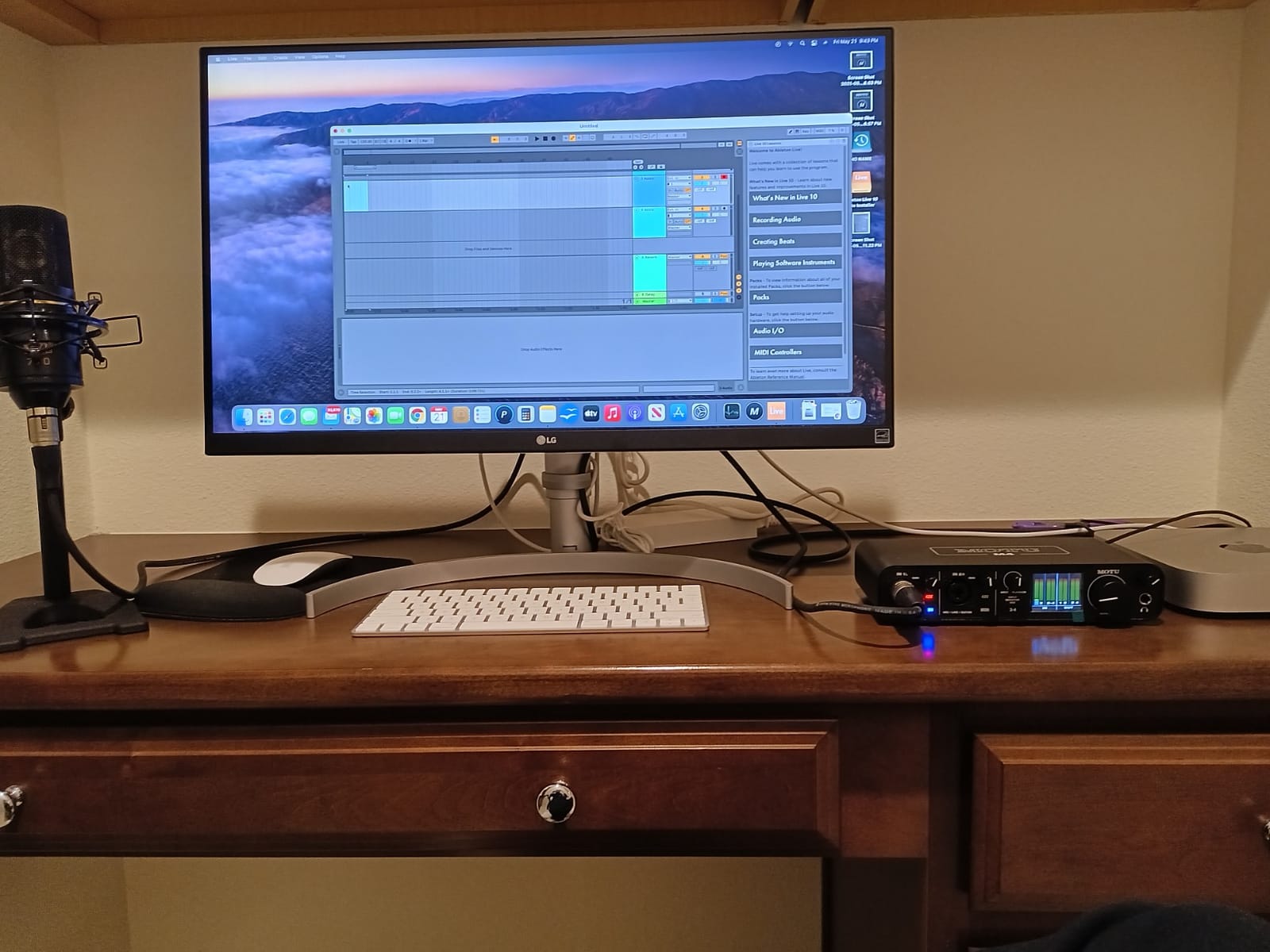 Motu M4 4x4 USB-C Audio Interface customer photo 2