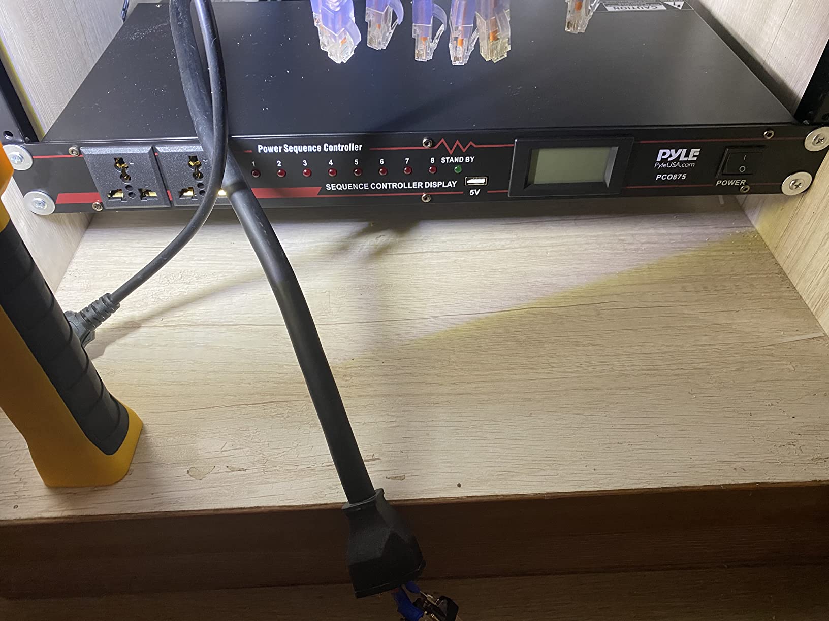 Pyle 10 Outlet Power Sequencer Conditioner - 13 Amp 2000W Rack Mount Pro Audio Digital Power Supply Controller Regulator w/Voltage Readout, Surge Protector, for Home Theater Stage/Studio Use - PCO875 customer photo 1