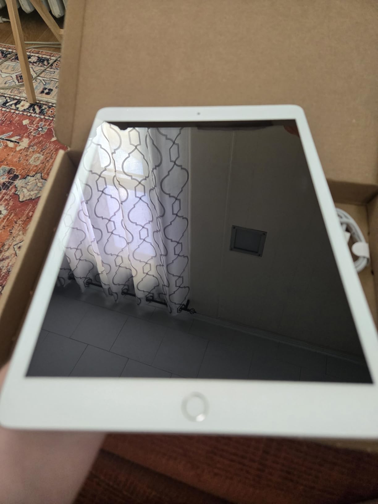 Apple 2019 iPad 10.2-inch, Wi-Fi, 128GB - Space Gray (Renewed) customer photo 1