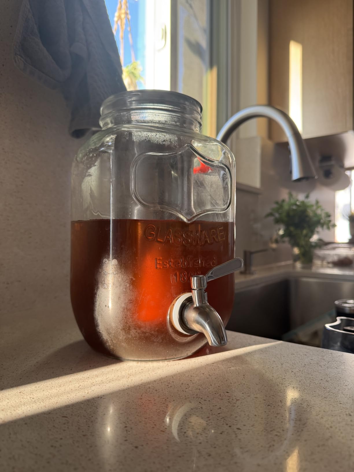 Zulay 1 Gallon/128oz Cold Brew Maker – Thick Glass Cold Brew Pitcher with Stainless Steel Filter, Lid & Spout – Large Cold Brew Coffee Maker - Iced Coffee & Sun Tea Pitcher for Fridge – Silver customer photo 2
