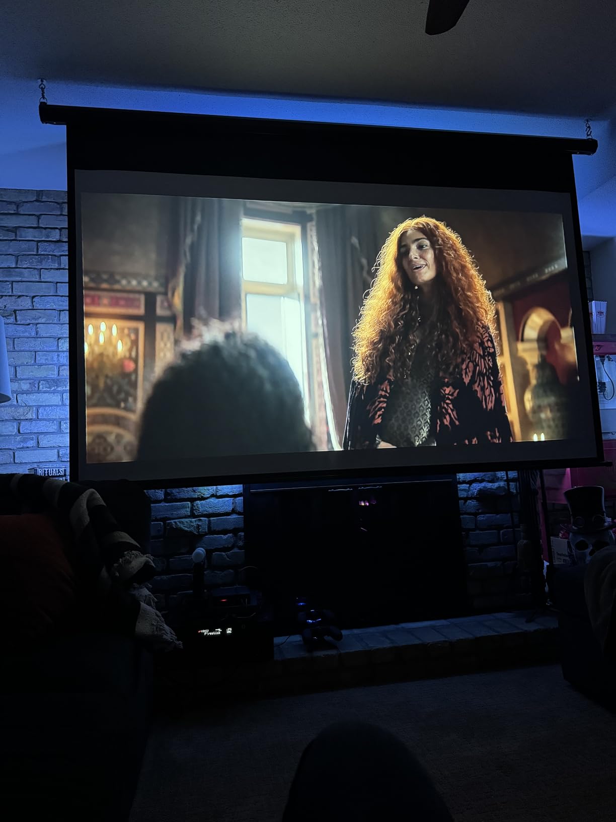 100 Inch Motorized Projector Screen with RF Remote, 16:9 HD, Silver Case customer photo 2