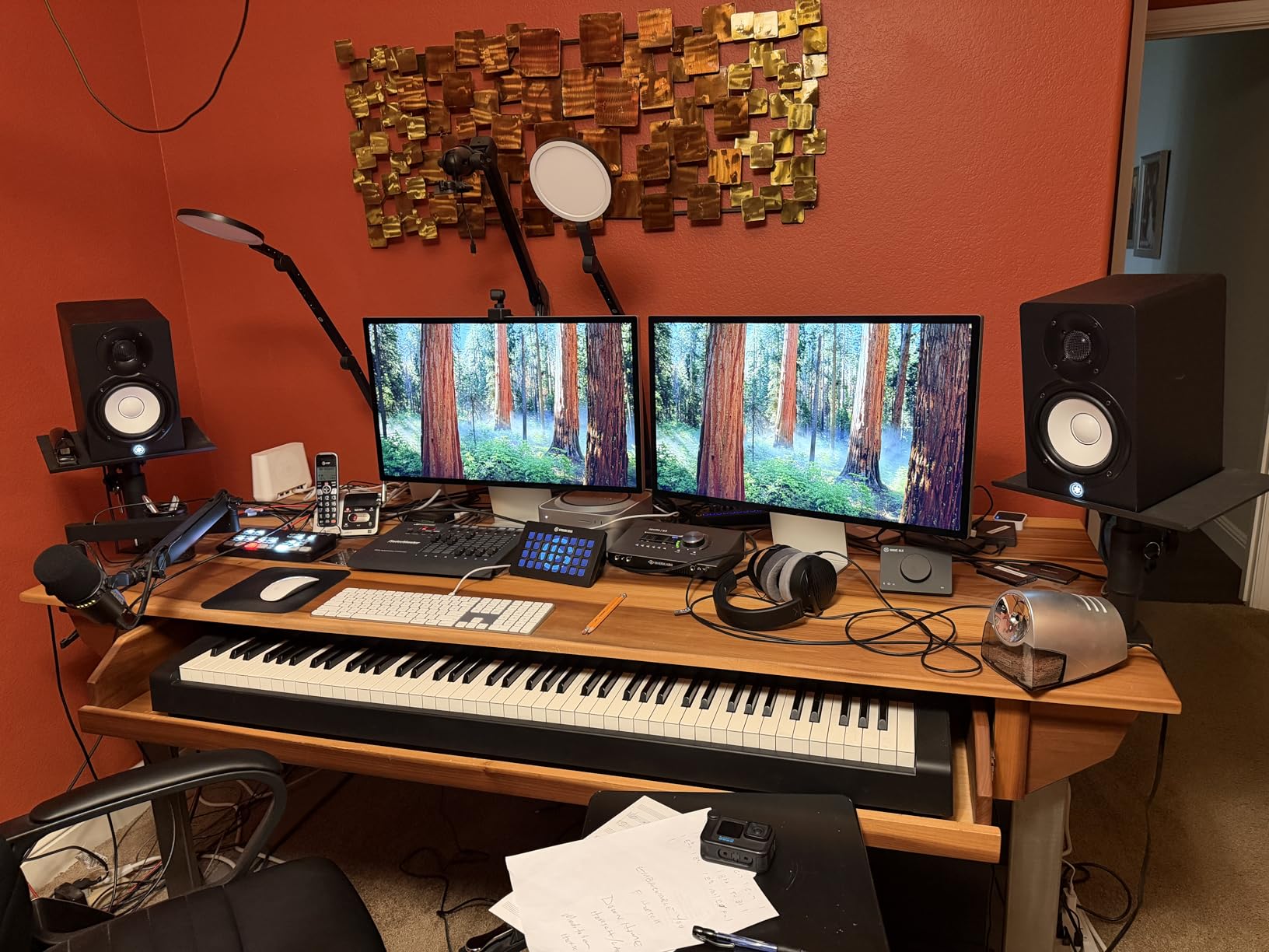 Gator Frameworks Desktop Clamp-On Studio Monitor and Speaker Stand with EVA Foam Padded Surface, Angle Adjustable from 0° to 15° – Set of 2 (GFWSPKSTMNDSKCMP) customer photo 2