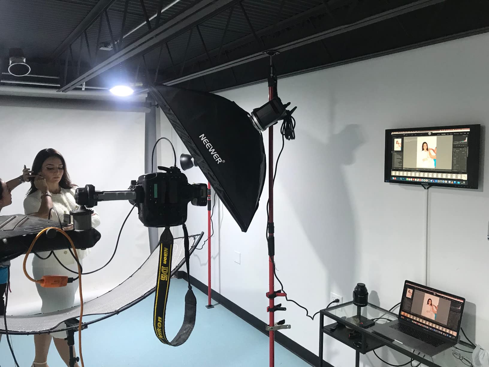 Godox MS300 Compact Studio Flash 300W 2.4G Wireless Monolight with 150W Modeling Lamp,Outstanding Power Output Stability,Anti-Preflash,Bowens Mount,5600±200K CCT,0.1～1.8S Recycle Time customer photo 1
