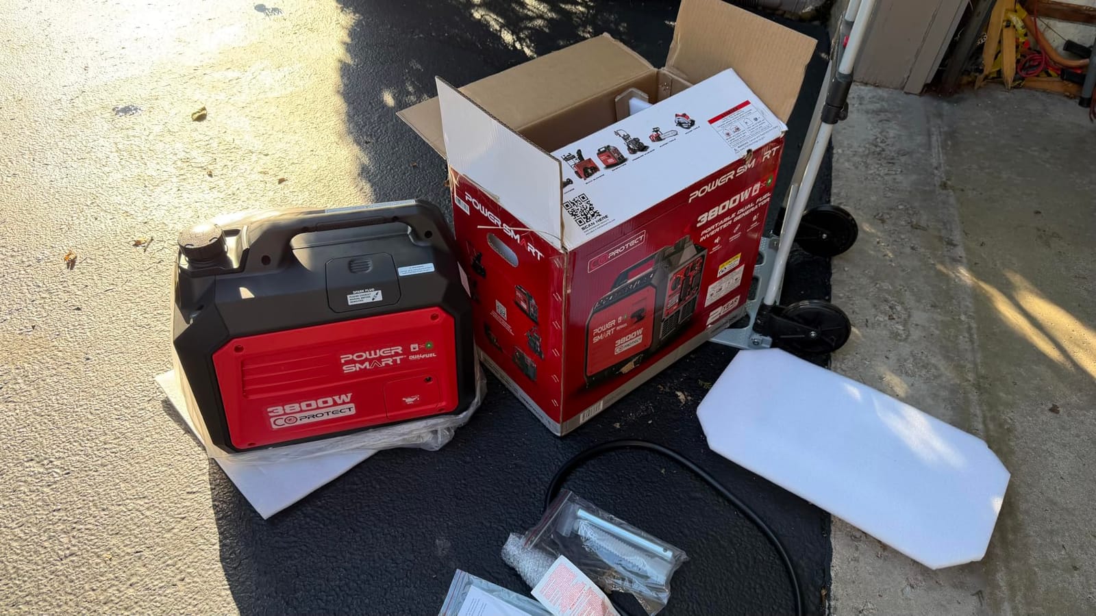 PowerSmart 2500 Watt Portable Inverter Generator for Camping customer photo 2