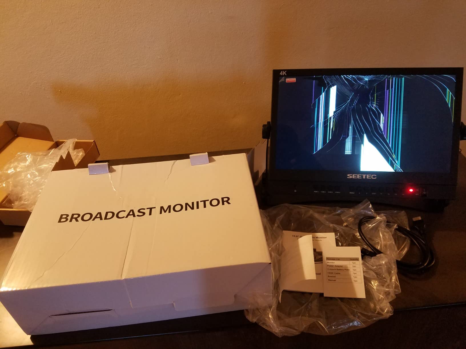 ATEM156 15.6 Inch 250nit 4 HDMI in Out Director Broadcast Monitor customer photo 2