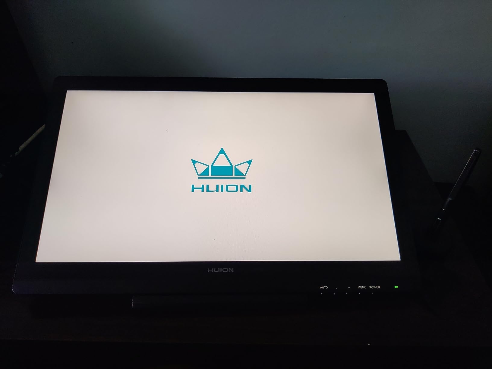 HUION KAMVAS 22 120% sRGB Drawing Tablet with Screen 21.5 inch customer photo 1