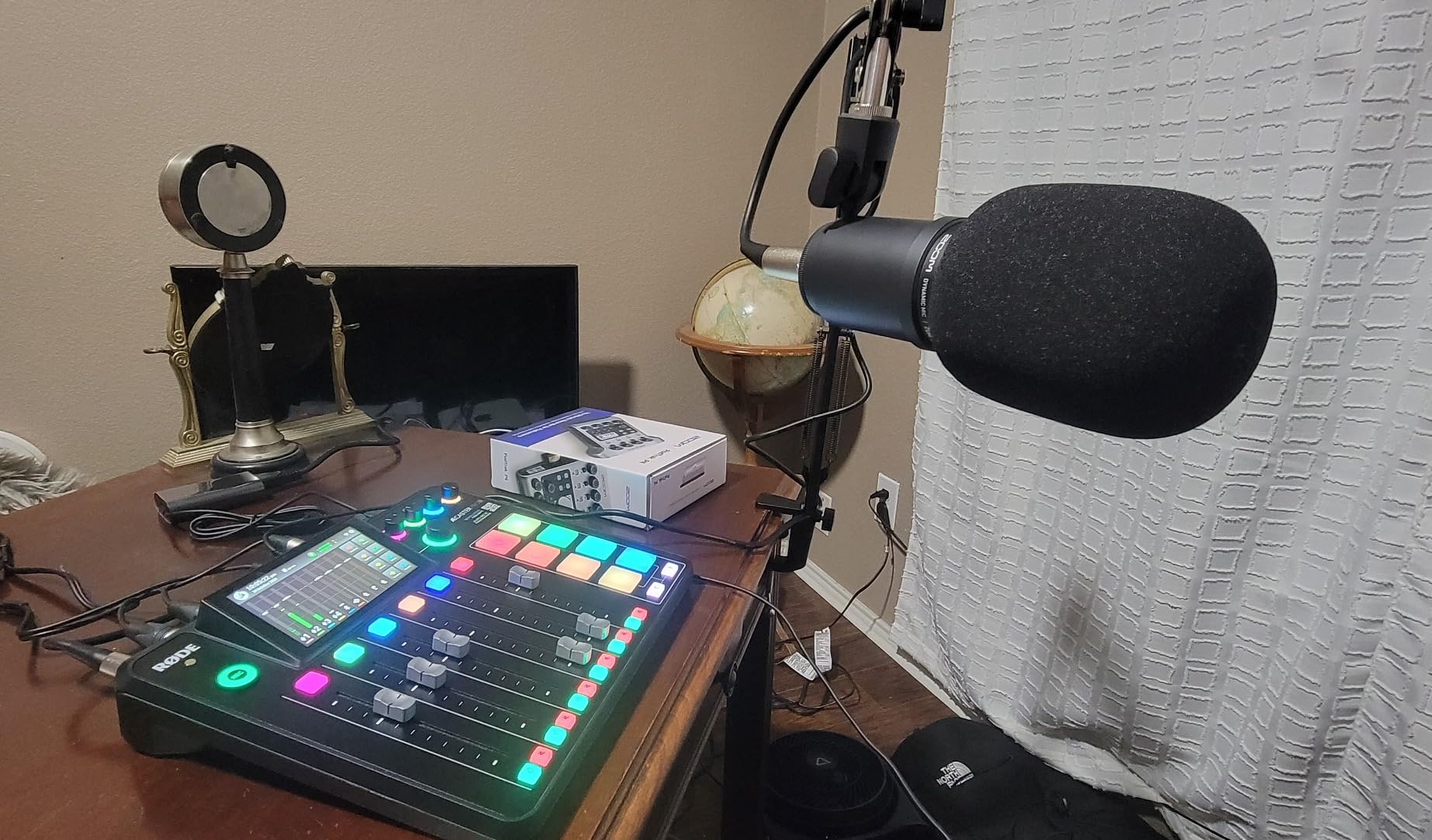 Zoom ZDM-1 Podcast Mic Pack for Podcasters with Dynamic Mic & Headphones customer photo 1