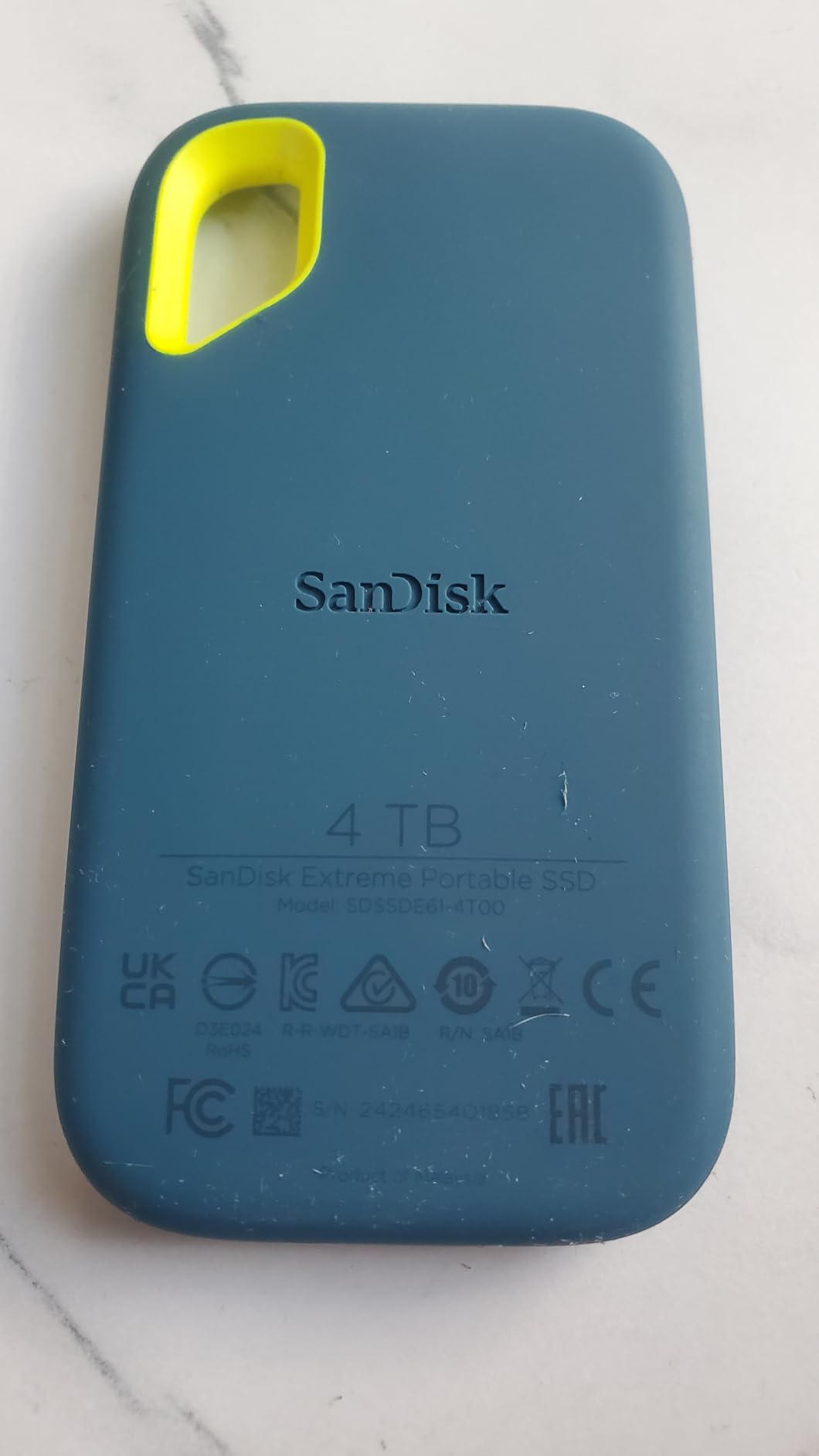 SANDISK 1TB Extreme Portable SSD (Old Model) - Up to 1050MB/s, USB-C, USB 3.2 Gen 2, IP65 Water and Dust Resistance, Updated Firmware - External Solid State Drive - SDSSDE61-1T00-G25 customer photo 2