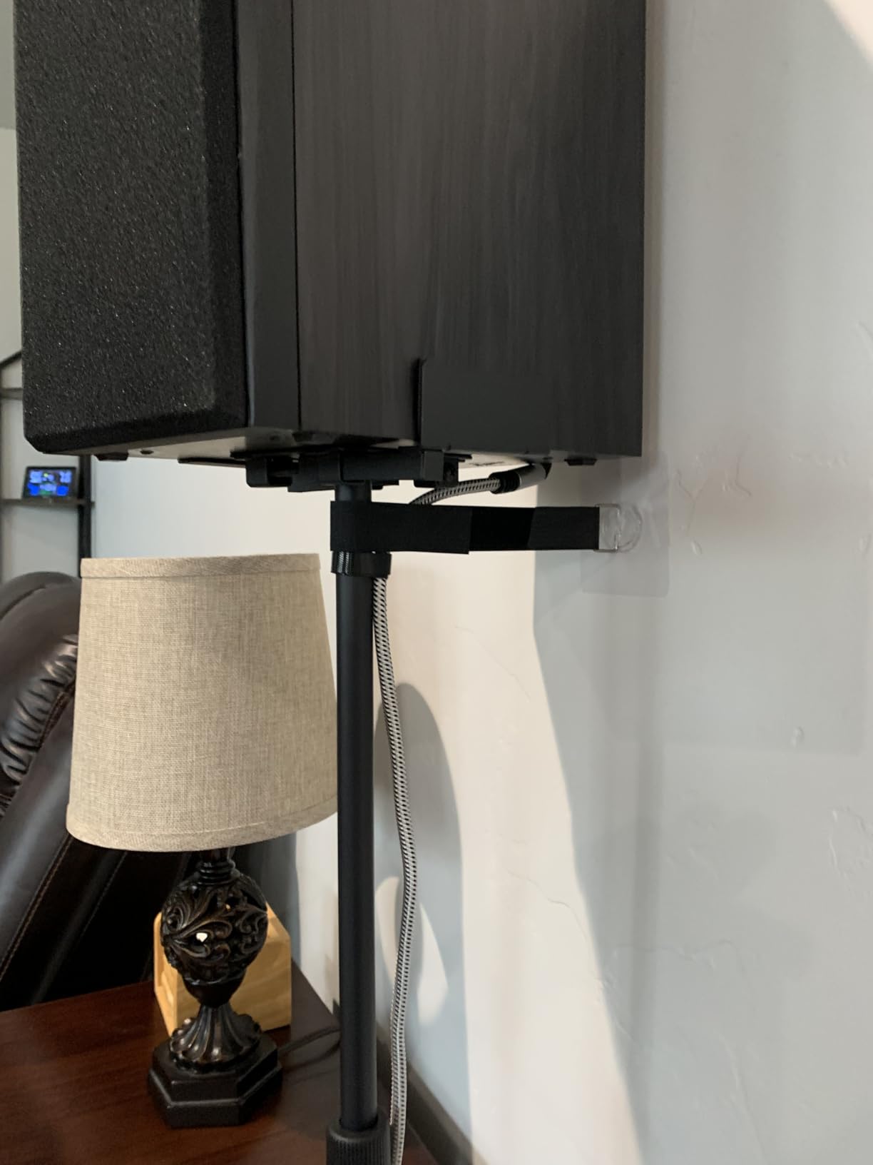 PERLESMITH Universal Speaker Stands for Surround Sound -Height Adjustable Extend 33.3”to 45.1”, Floor Speaker Stand for Satellite & Studio & Bookshelf Speakers up to 11LBS,1 Pair Black, PSSS2 customer photo 1