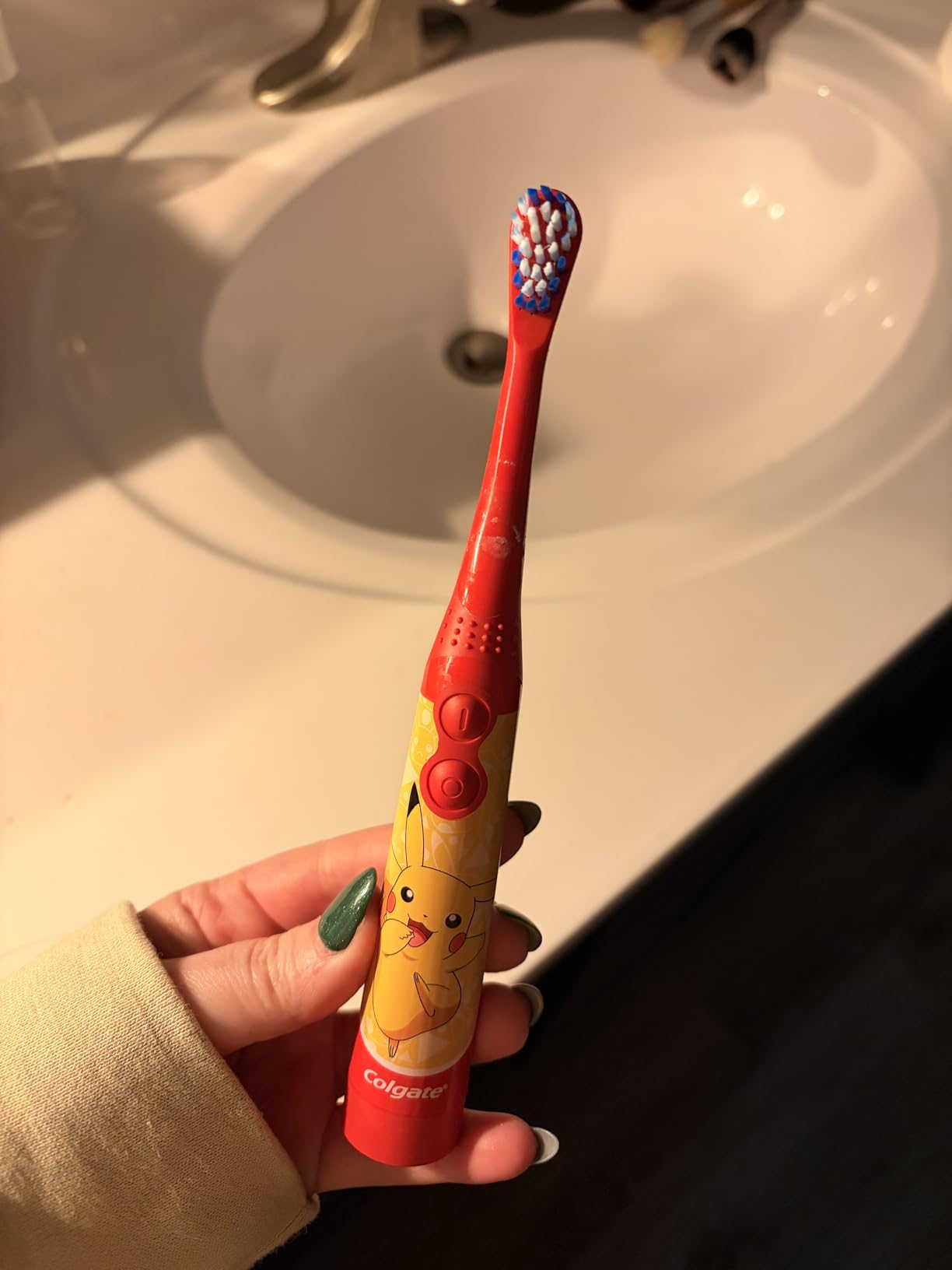 Colgate Kids Battery Powered Toothbrush, Kids Battery Toothbrush with Included AA Battery, Extra Soft Bristles, Flat-Laying Handle to Prevent Rolling, Unicorn Toothbrush, 1 Pack customer photo 2