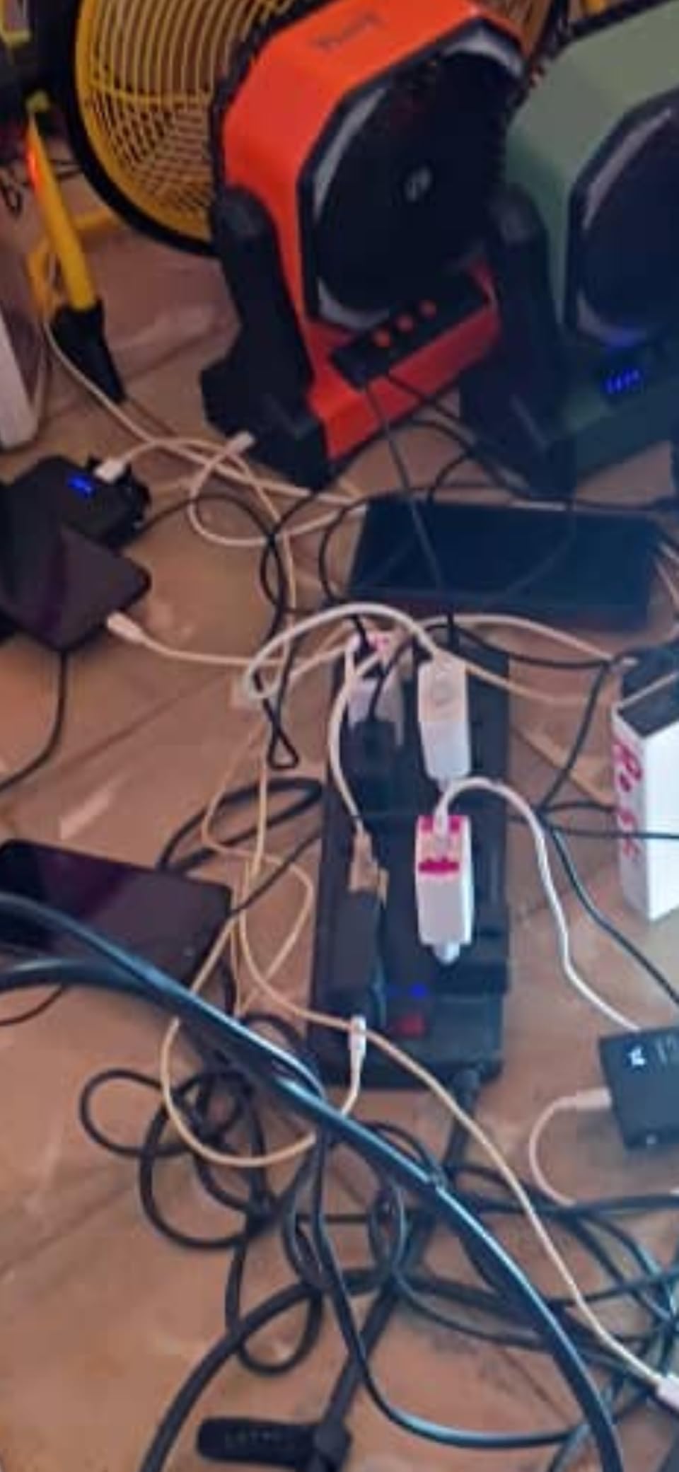 ALESTOR 6 Ft Surge Protector Power Strip with 12 Outlets and 4 USB Ports customer photo 1