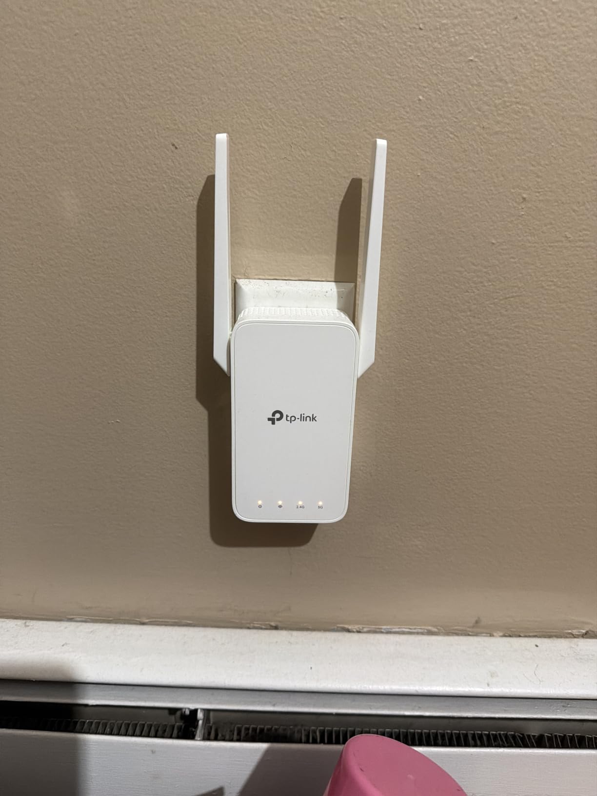 TP-Link AC1200 WiFi Extender Dual Band 5GHz/2.4GHz (RE315) customer photo 2