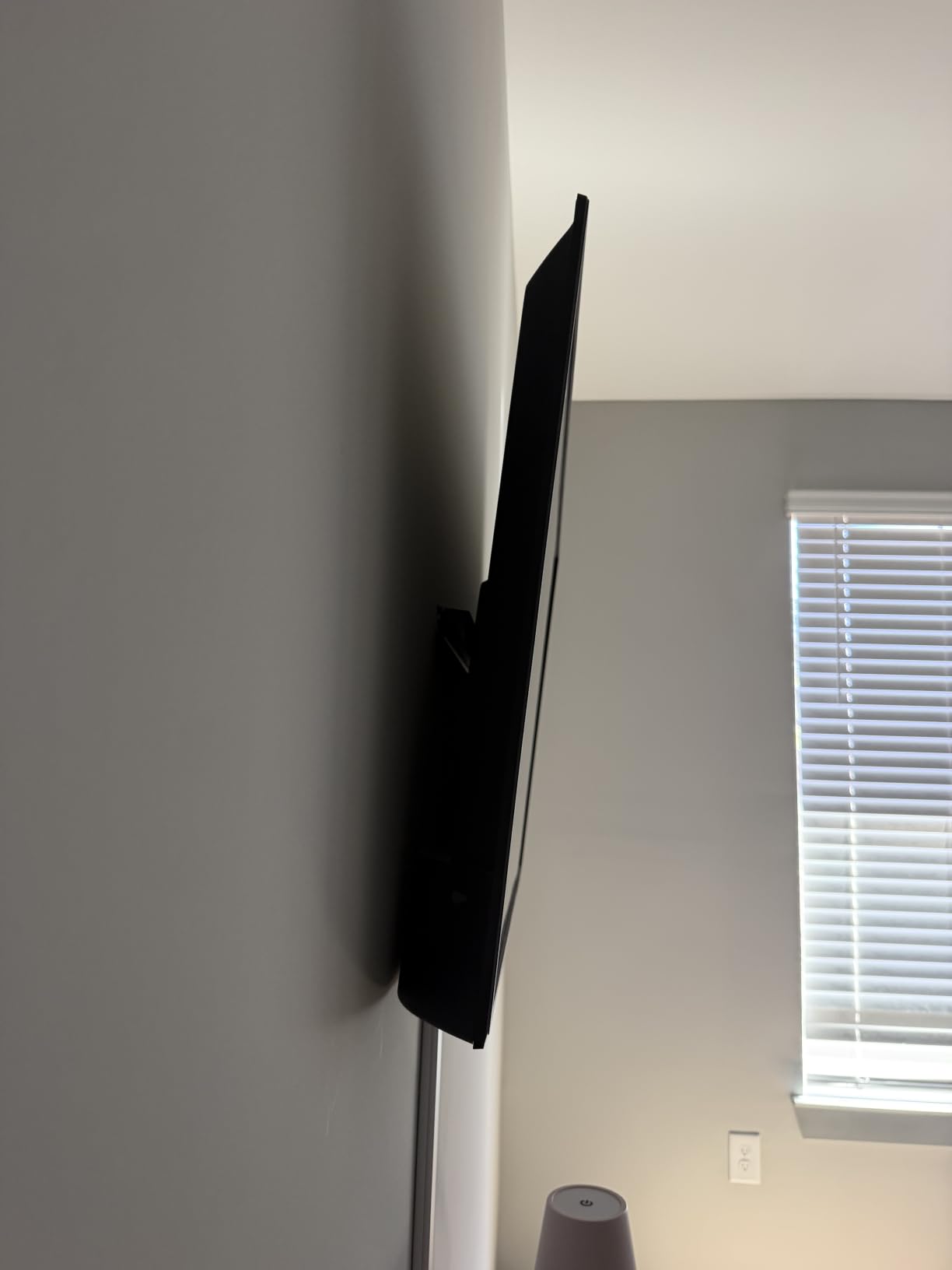 No Stud TV Wall Mount, Drywall Studless TV Hanger No Damage, No Drill, Non Screws, Dry Wall Flat Screen TVs Easy Install Bar Bracket fits VESA 12-55 inch TVs up to 99 lbs, Include Hardware Levels customer photo 2