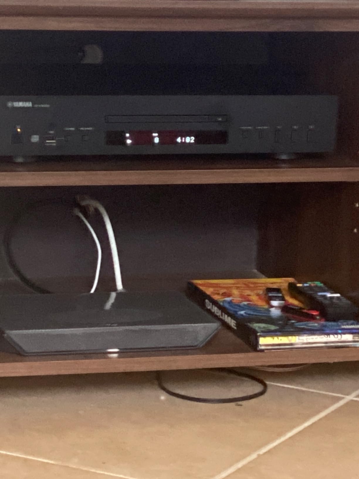 Yamaha CD-S303 Single CD Player, Black customer photo 2